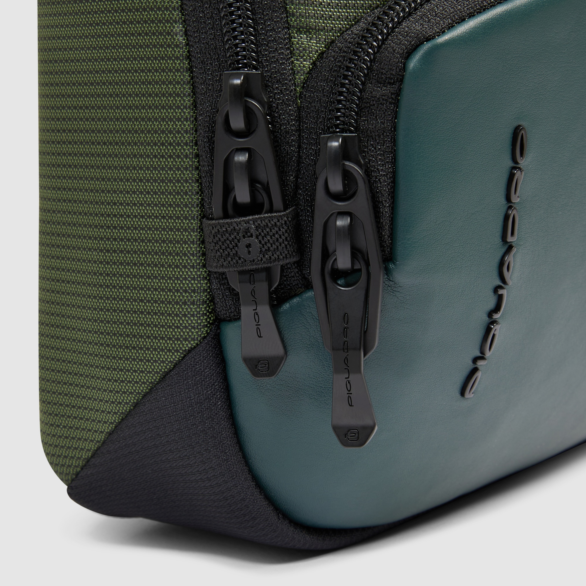 Men's crossbody bag made from bio-based material PIQUADRO Green