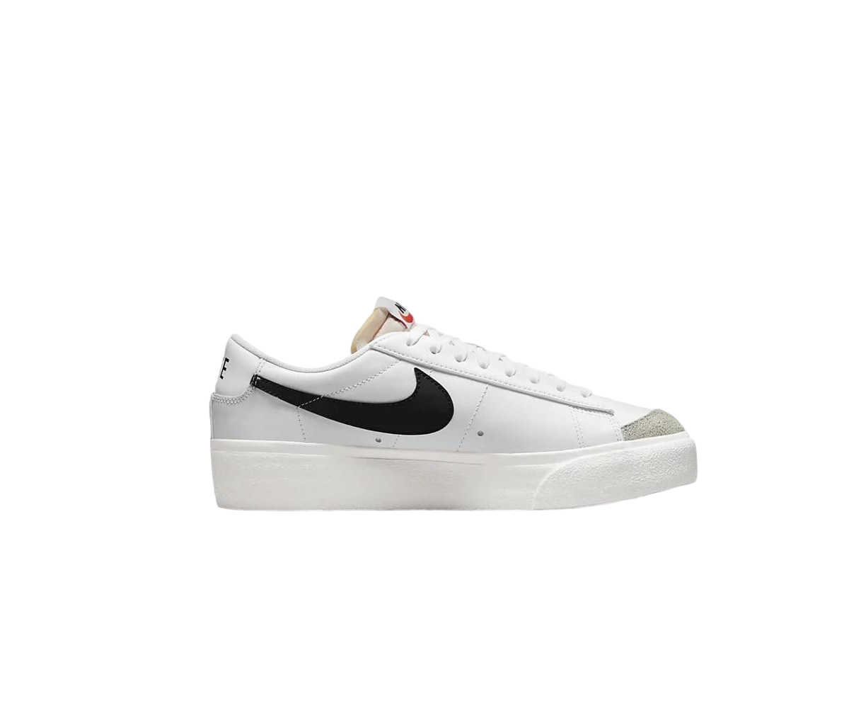 Low-top trainers NIKE White
