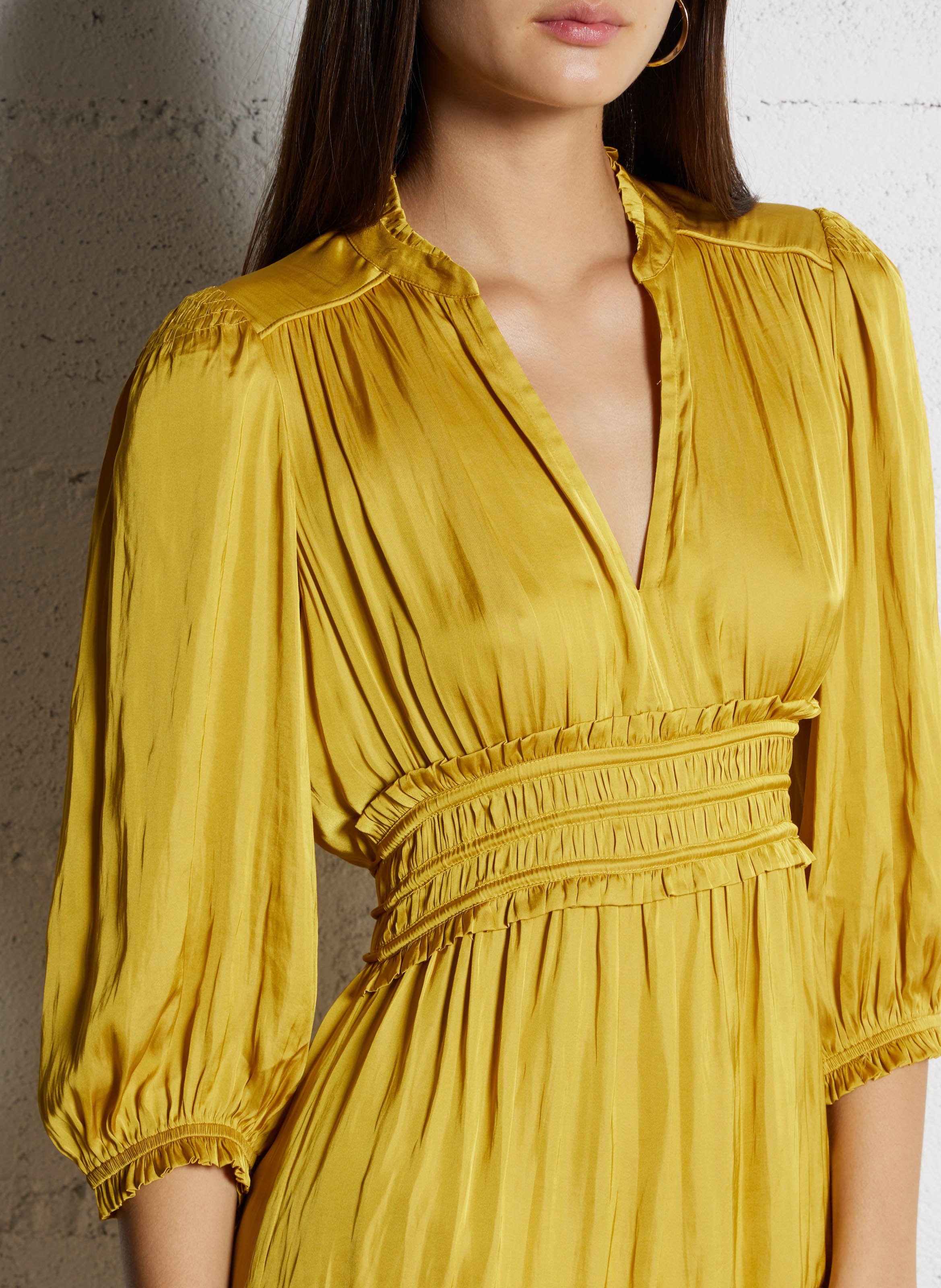 Robe courte froncée col tunisien en satin BA&SH Jaune