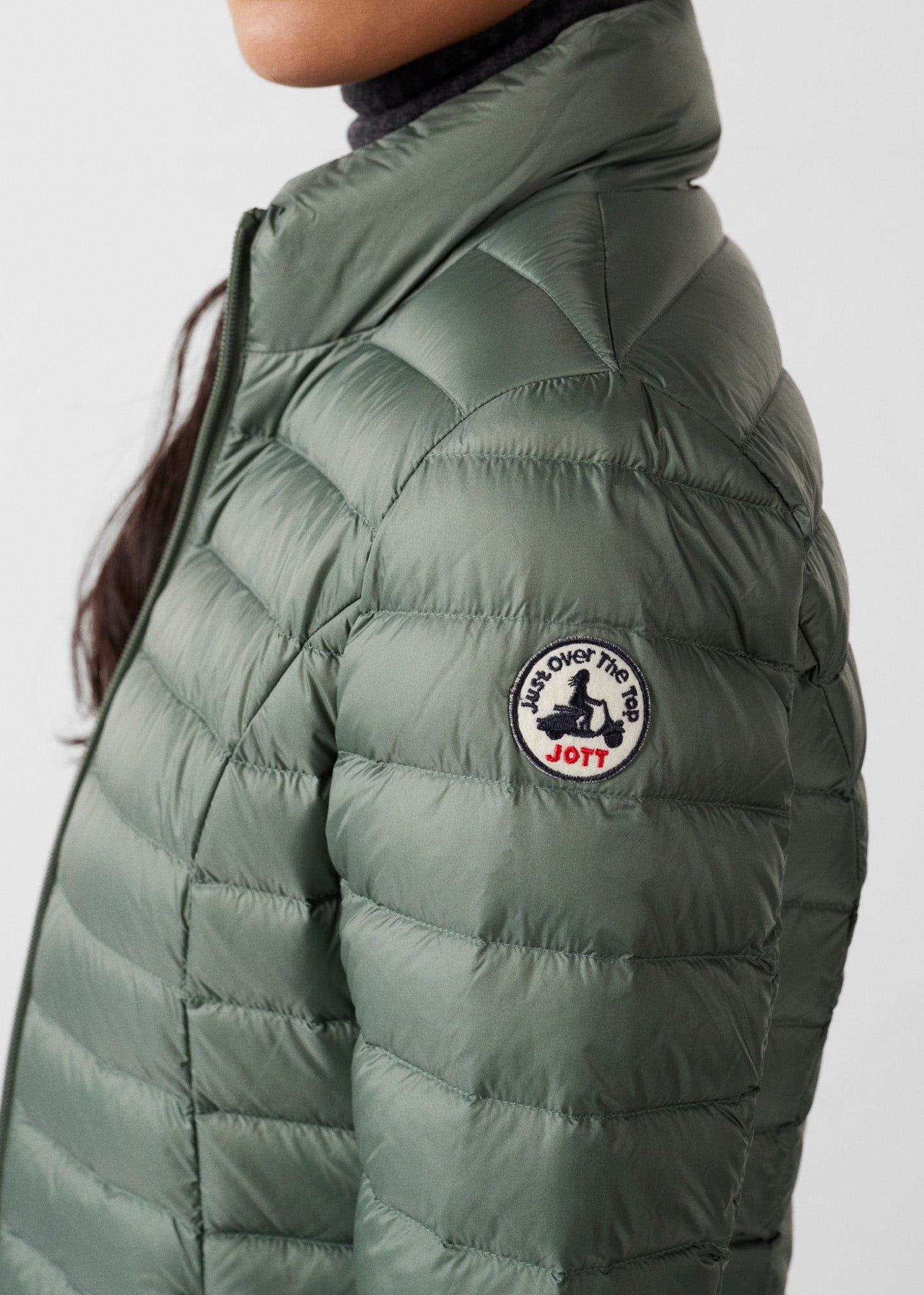 Lightweight down jacket JOTT Green