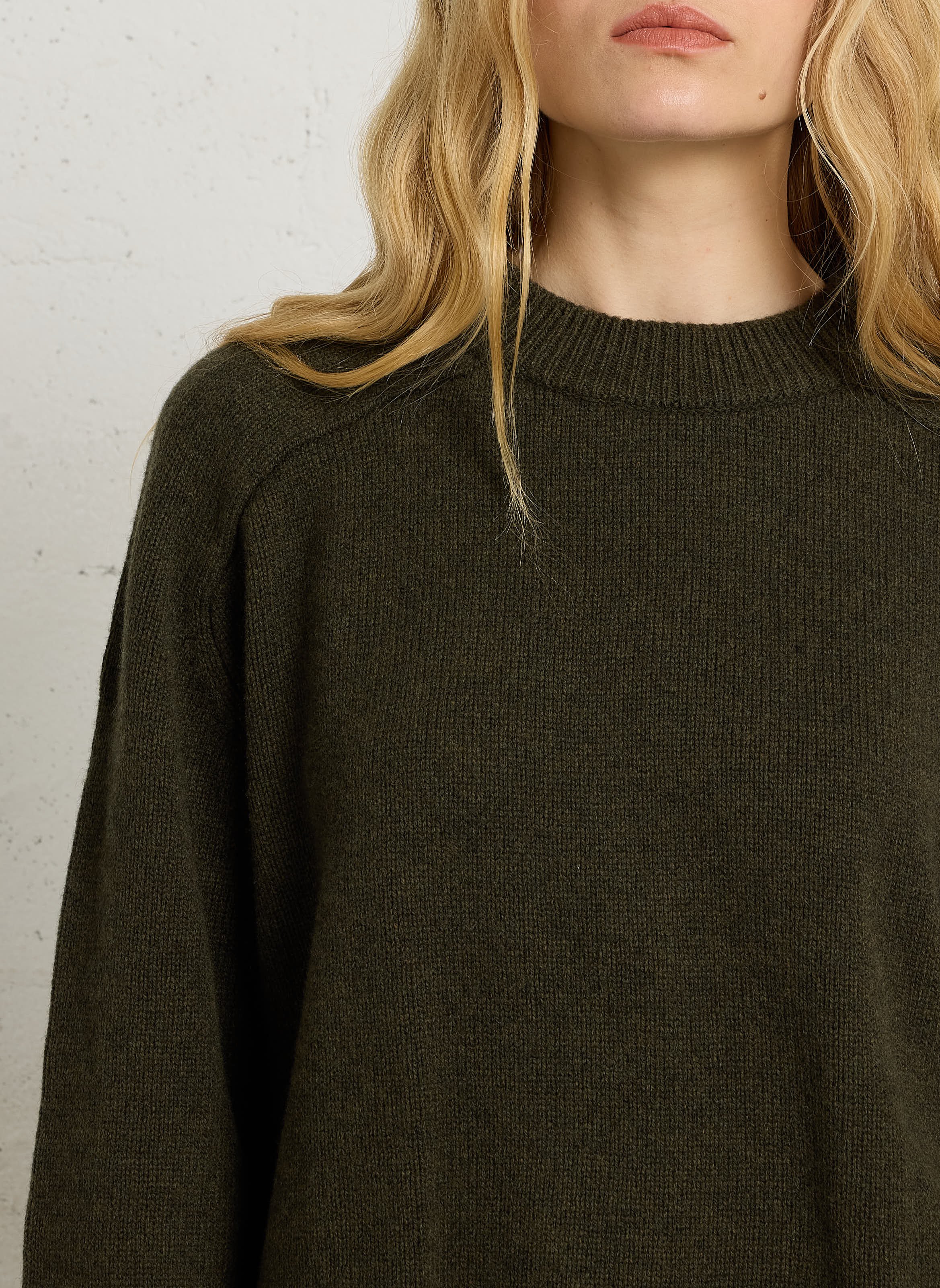 Rundhalspullover aus Wolle SOEUR Khaki