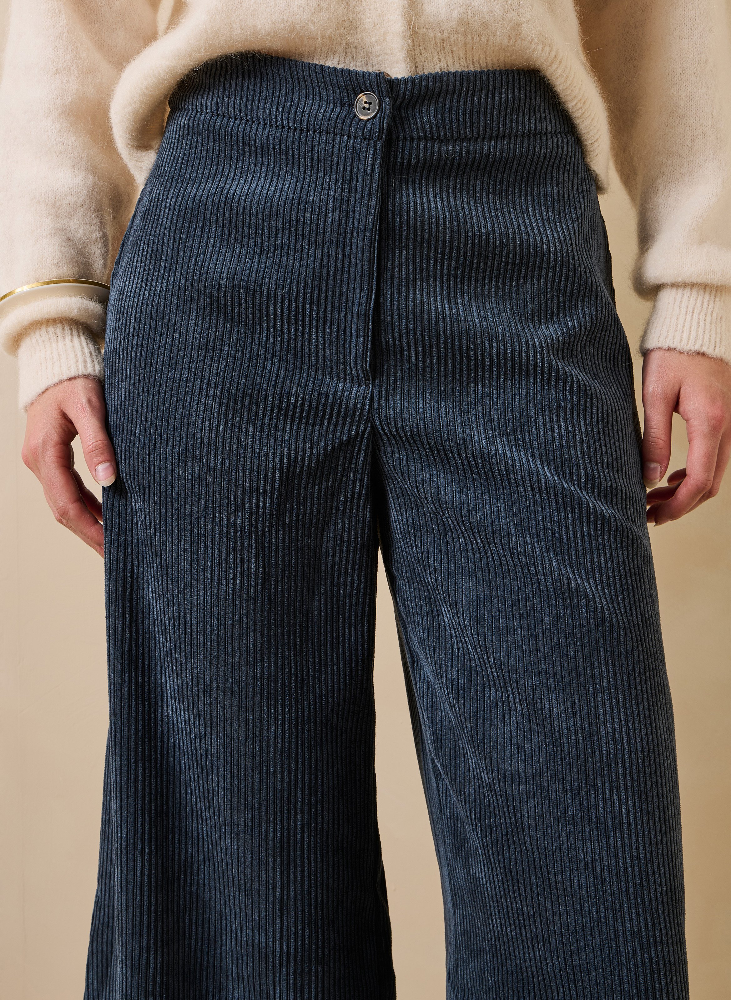 Pantalon cropped en velours côtelé LA FEE MARABOUTEE Bleu
