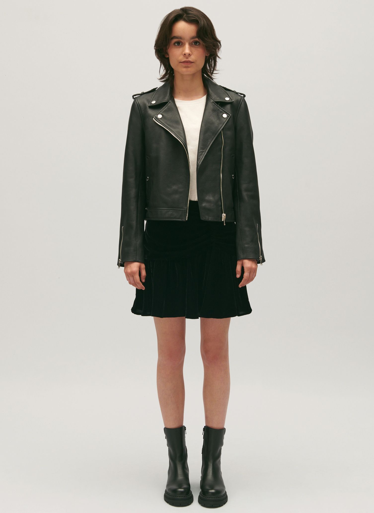 Veste Courte En Cuir Grain Noir Claudie Pierlot Femme Place