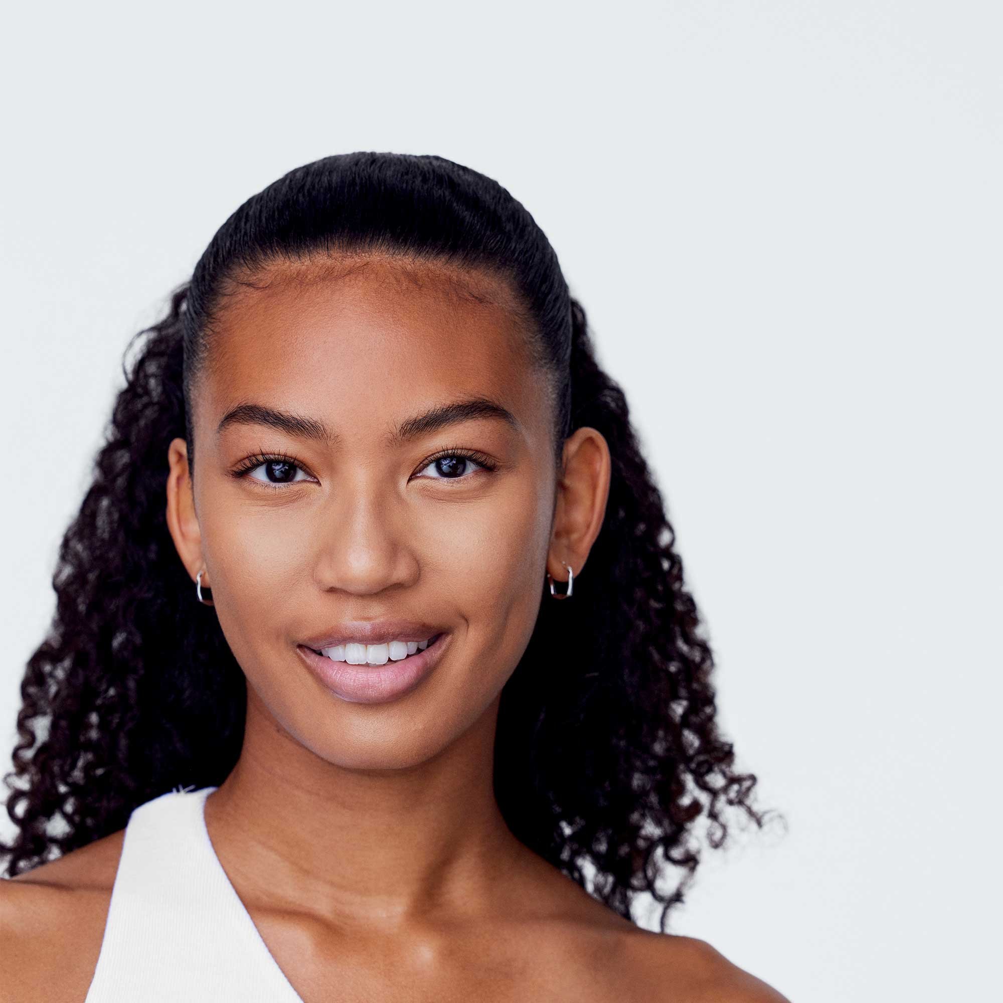 Anti-Blemish Solutions™ - Fond de Teint Liquide Anti-imperfections CLINIQUE Cn 52 neutral