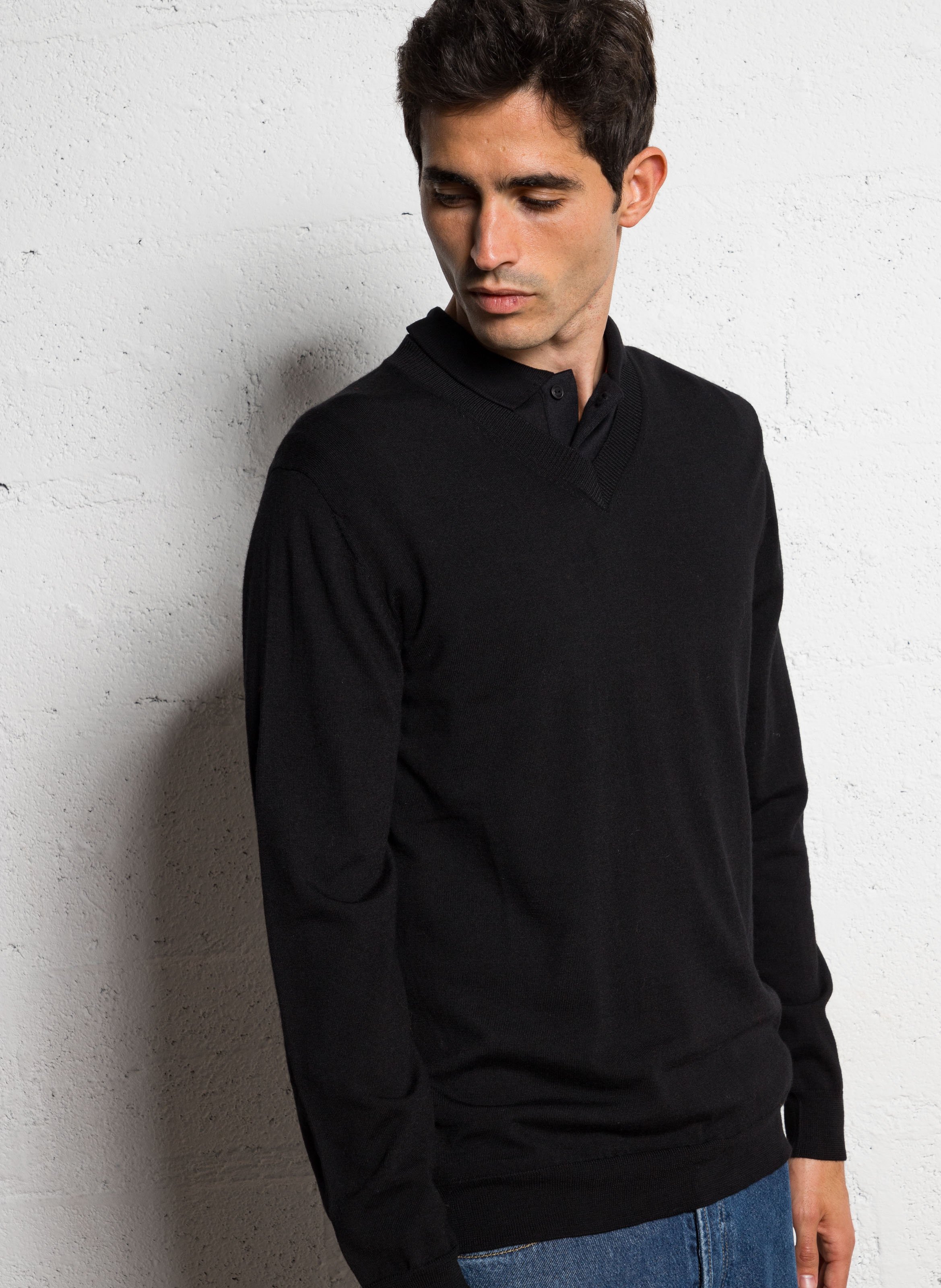 Regular-fit V-neck wool sweater AU PRINTEMPS PARIS Black