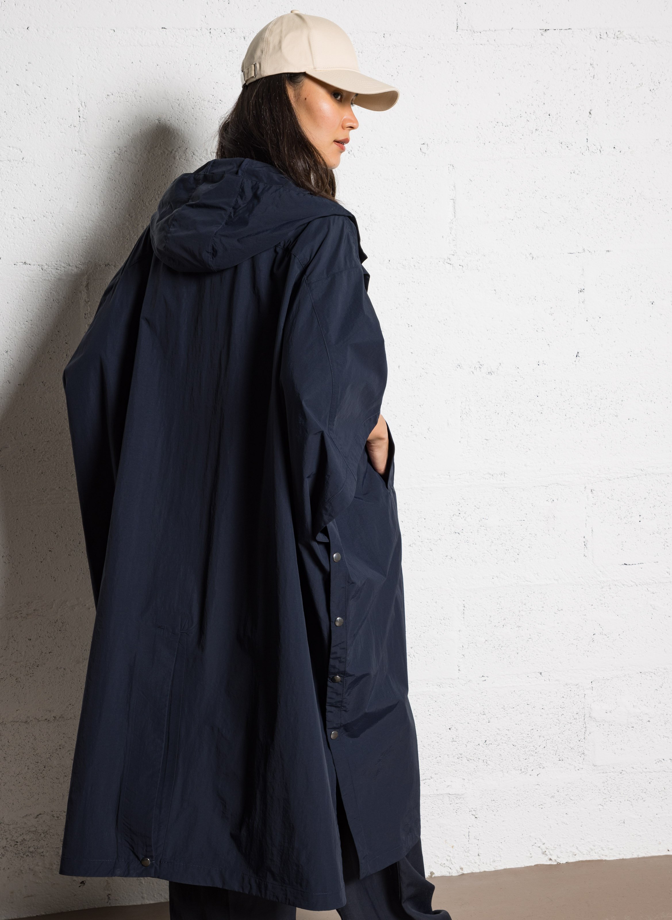 Cape imperméable ample BELLEPIECE Bleu