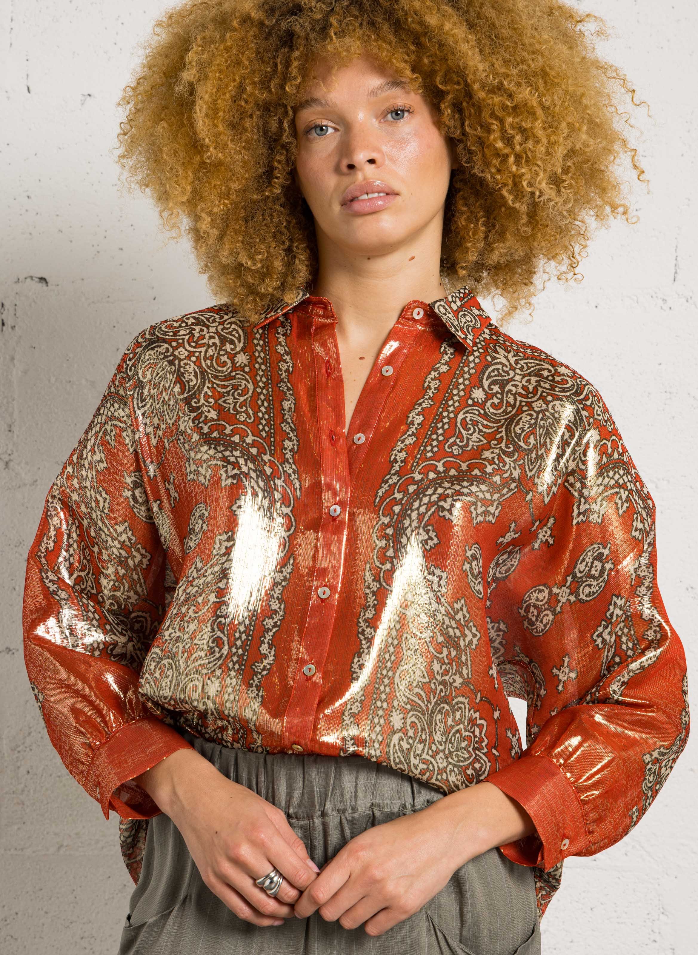 Metallic overhemd met klassieke kraag MES DEMOISELLES Rood