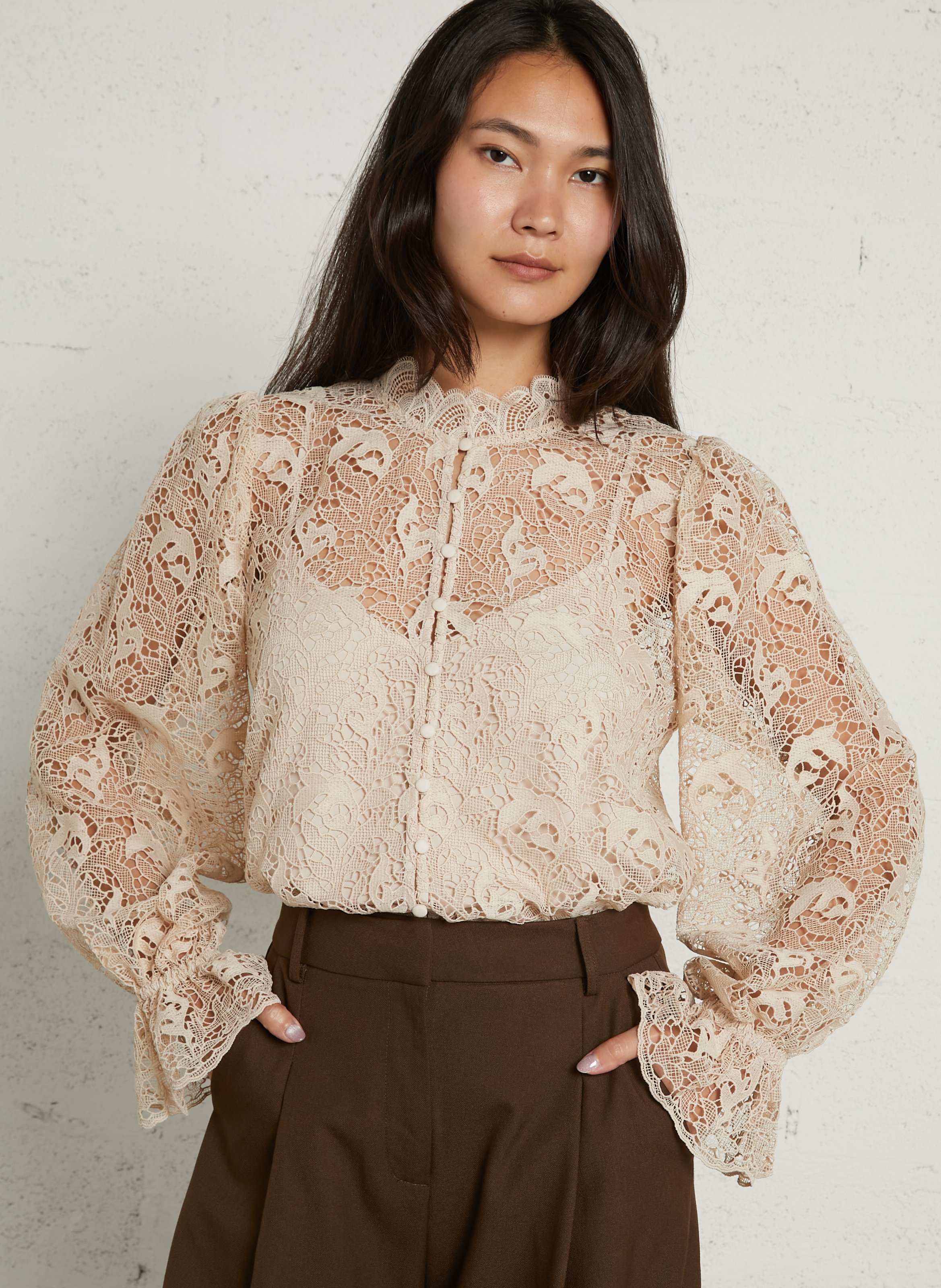 Straight blouse with lace embroidery SUNCOO White