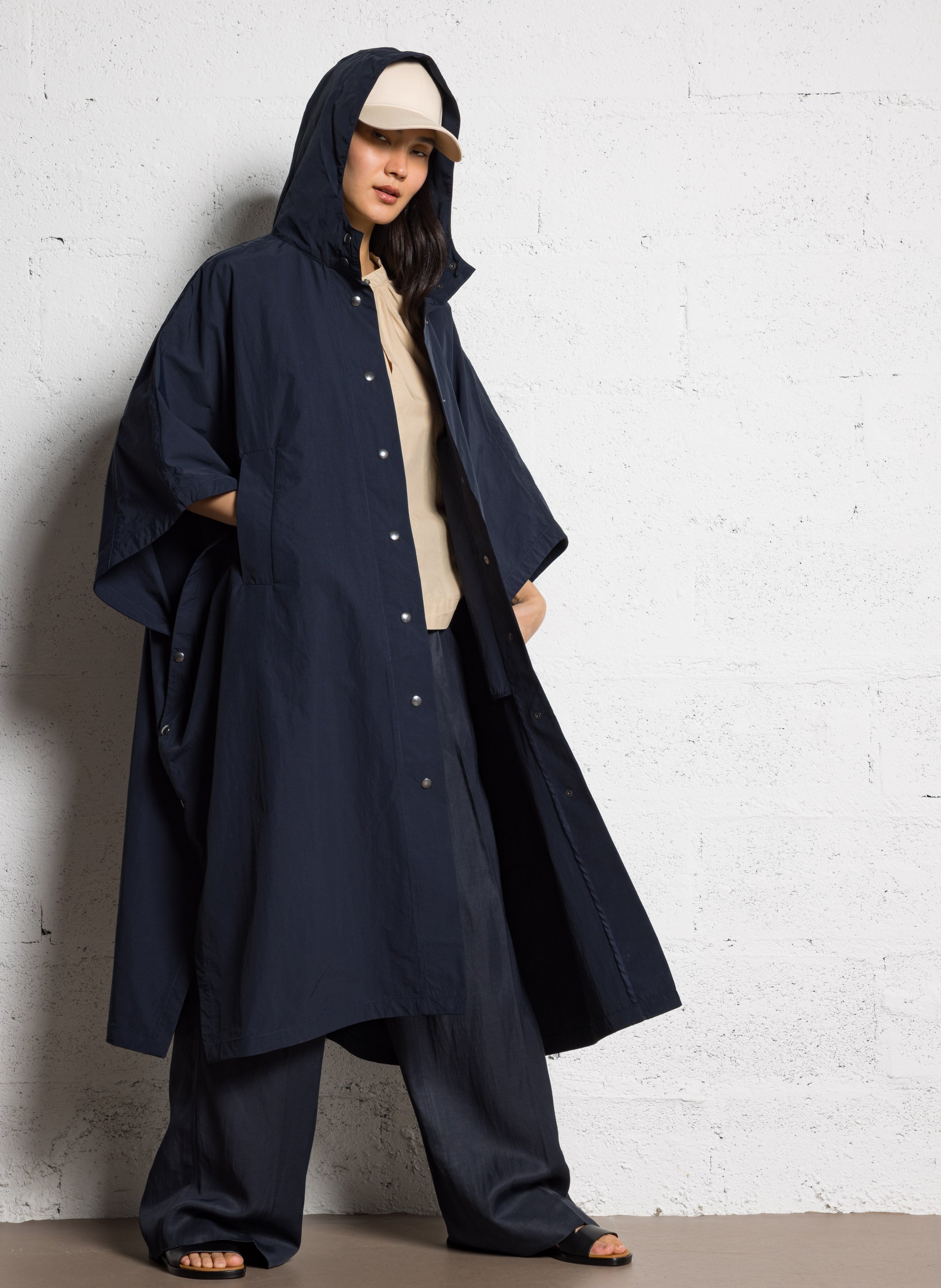 Cape imperméable ample BELLEPIECE Bleu