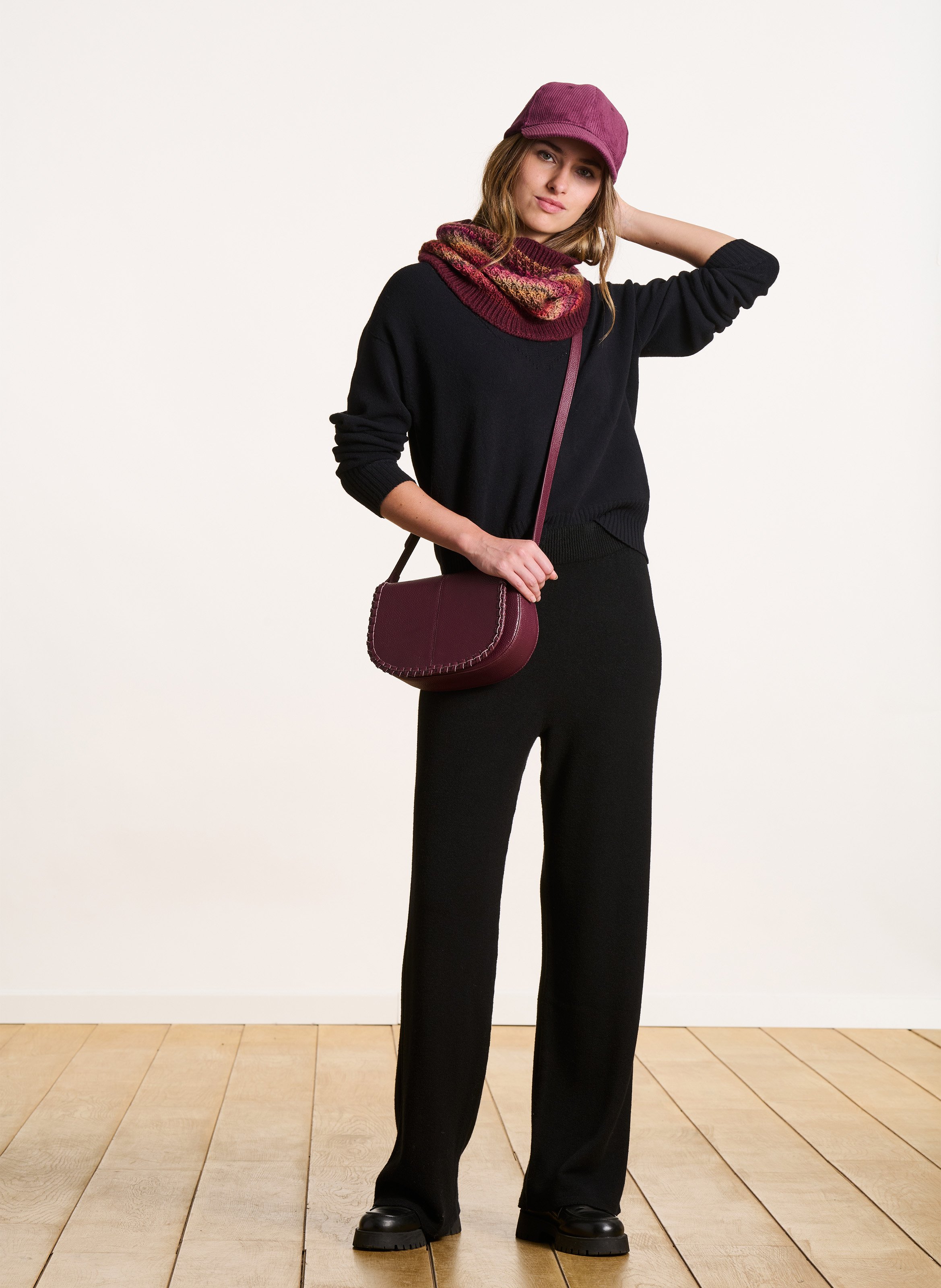 Knitted neck warmer LA FEE MARABOUTEE Red