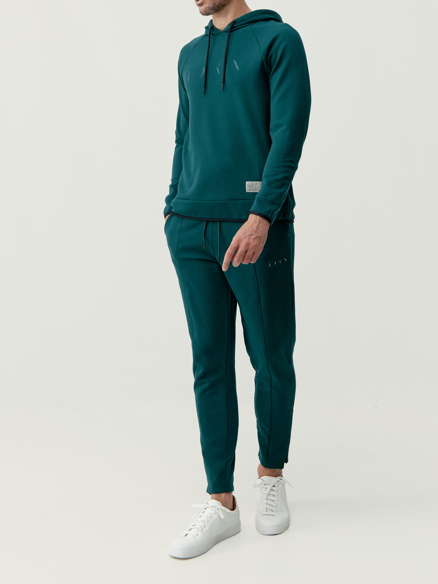 Performance athleisure sports pants BORN LIVING YOGA Green
