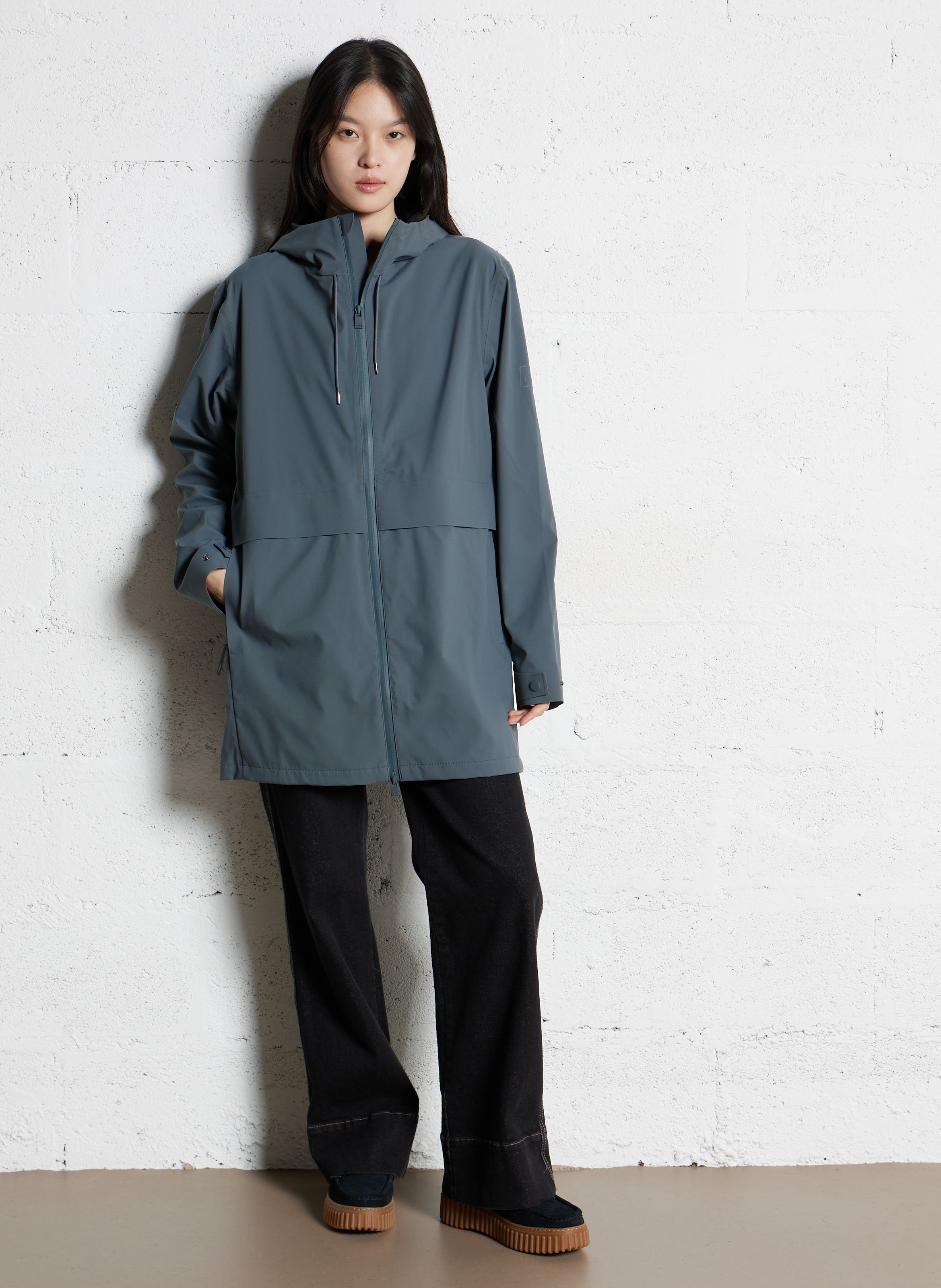 Buttoned and zipped high-neck fitted raincoat RAINS Blue