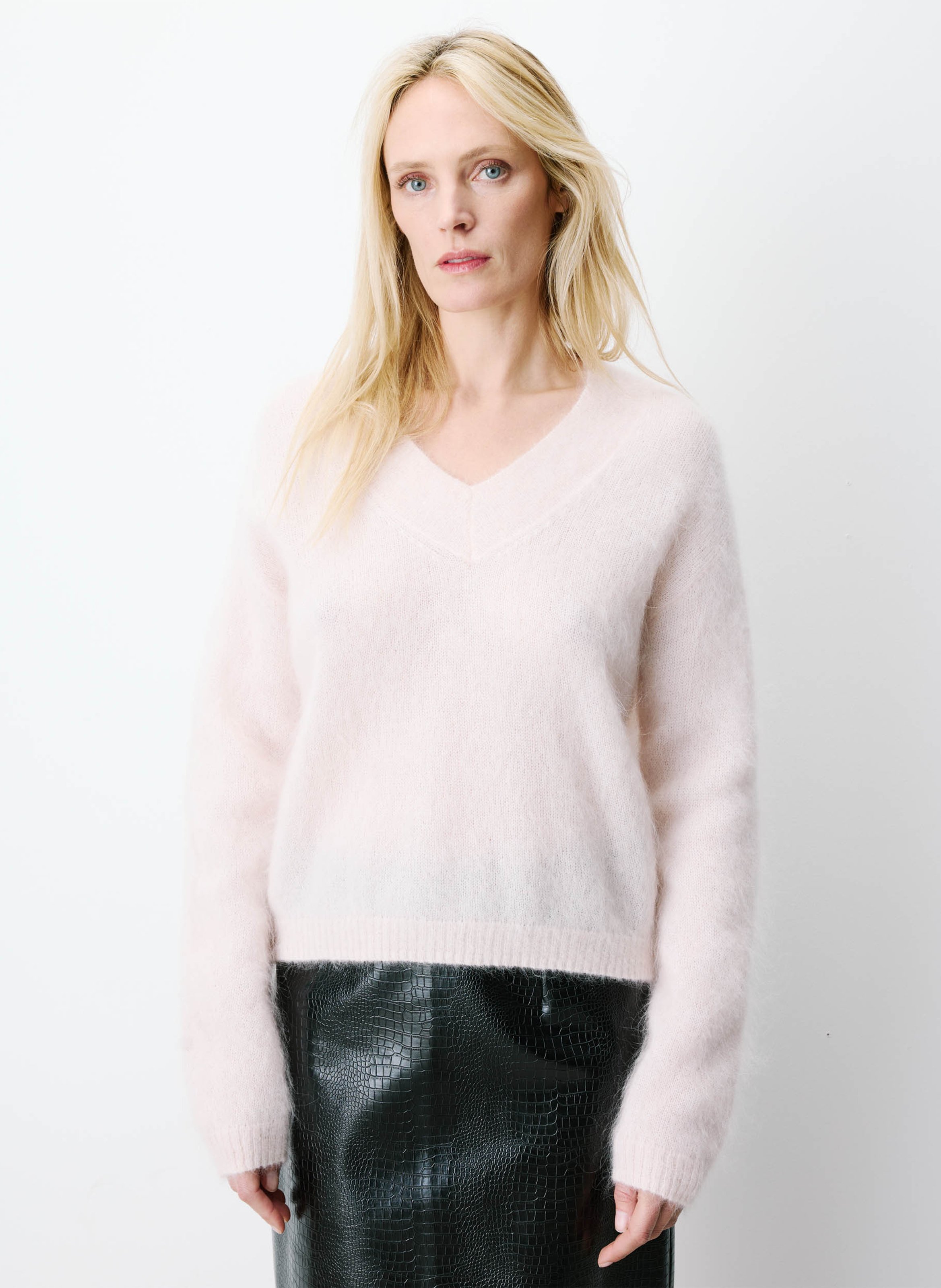 Weiter Pullover aus Mohair-Mix mit V-Ausschnitt GRACE ET MILA