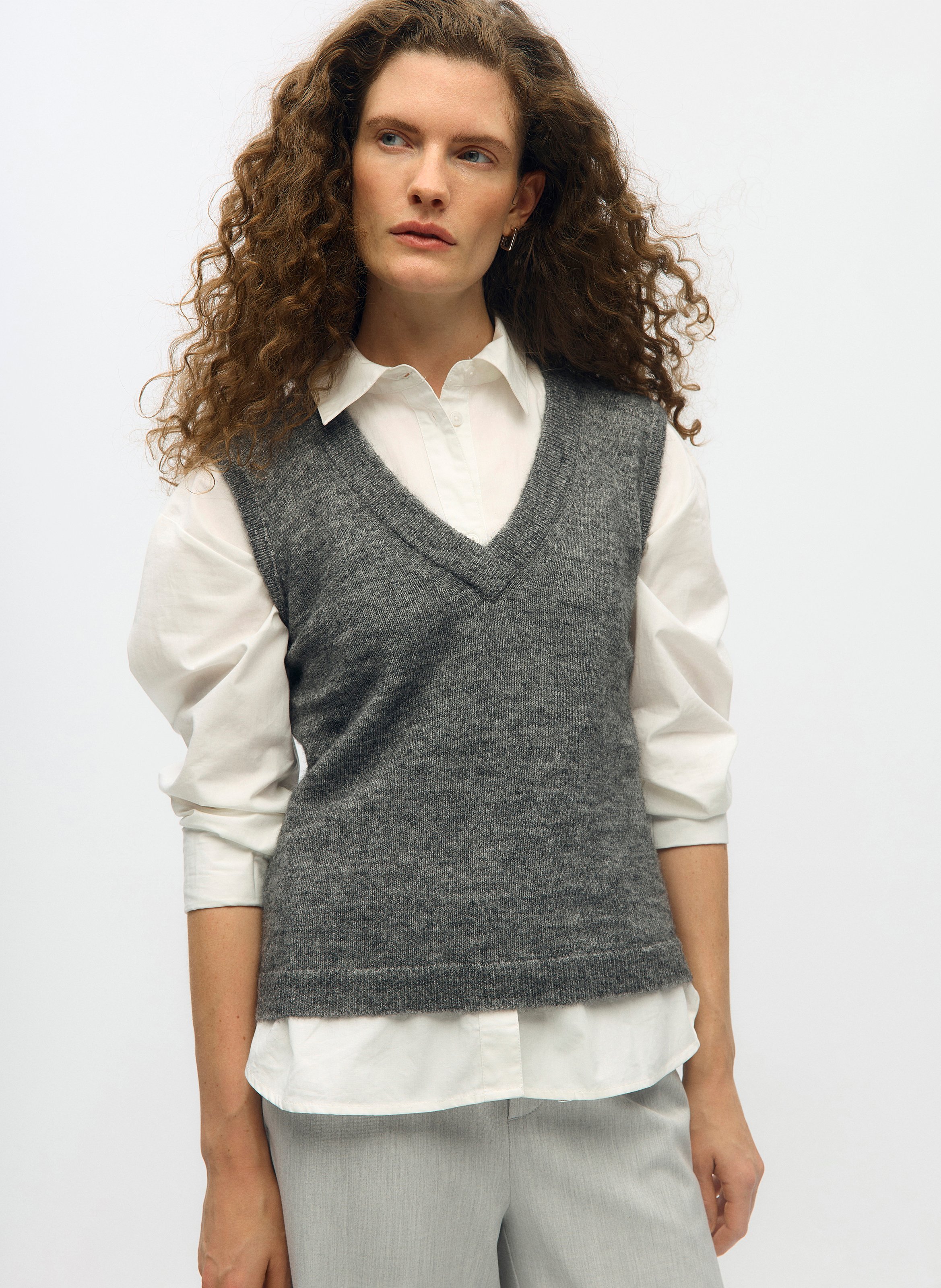 Pull droit col V en maille OBJECT Gris