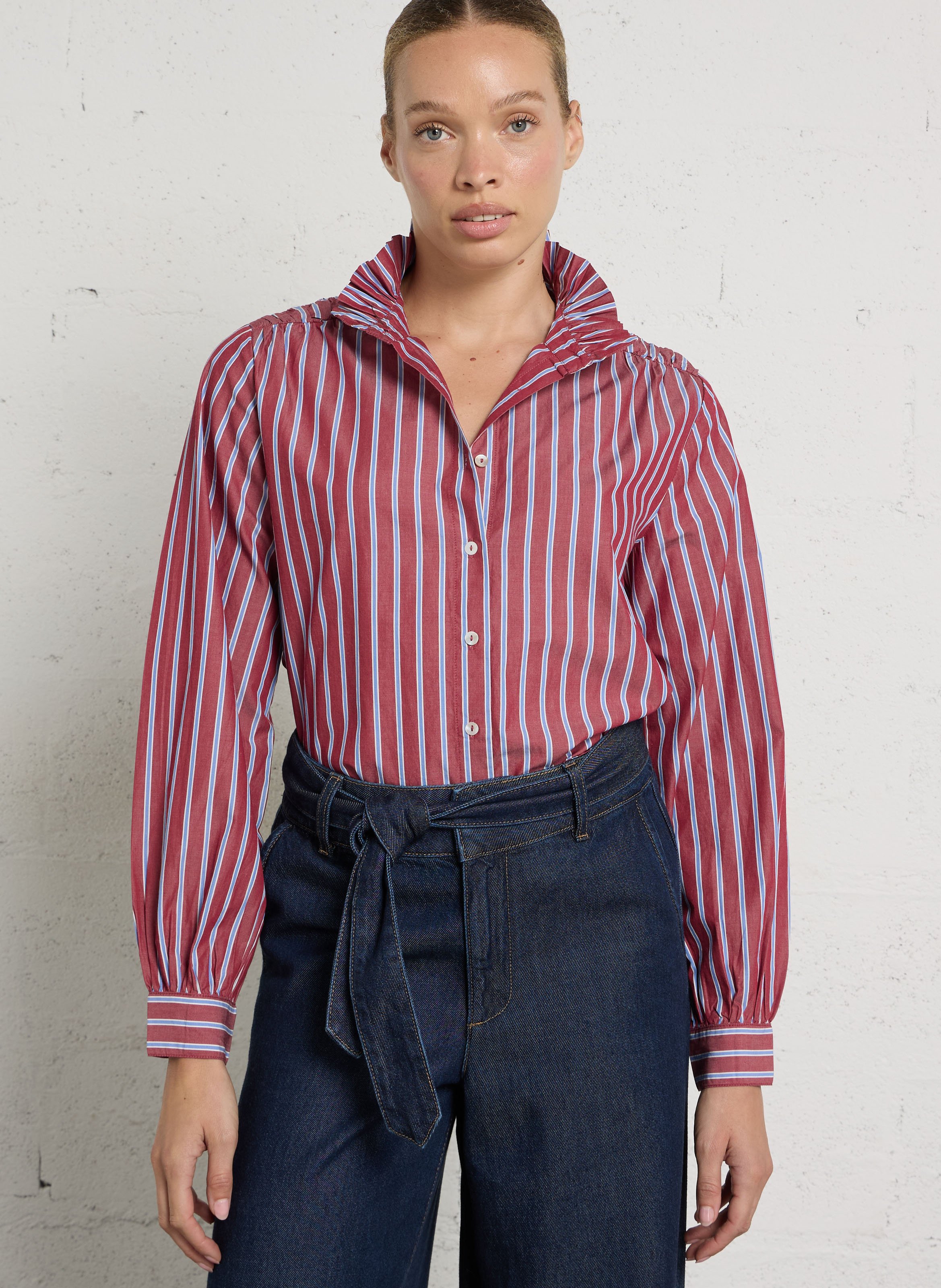 Straight cotton shirt with Victorian collar MAISON 123 Red