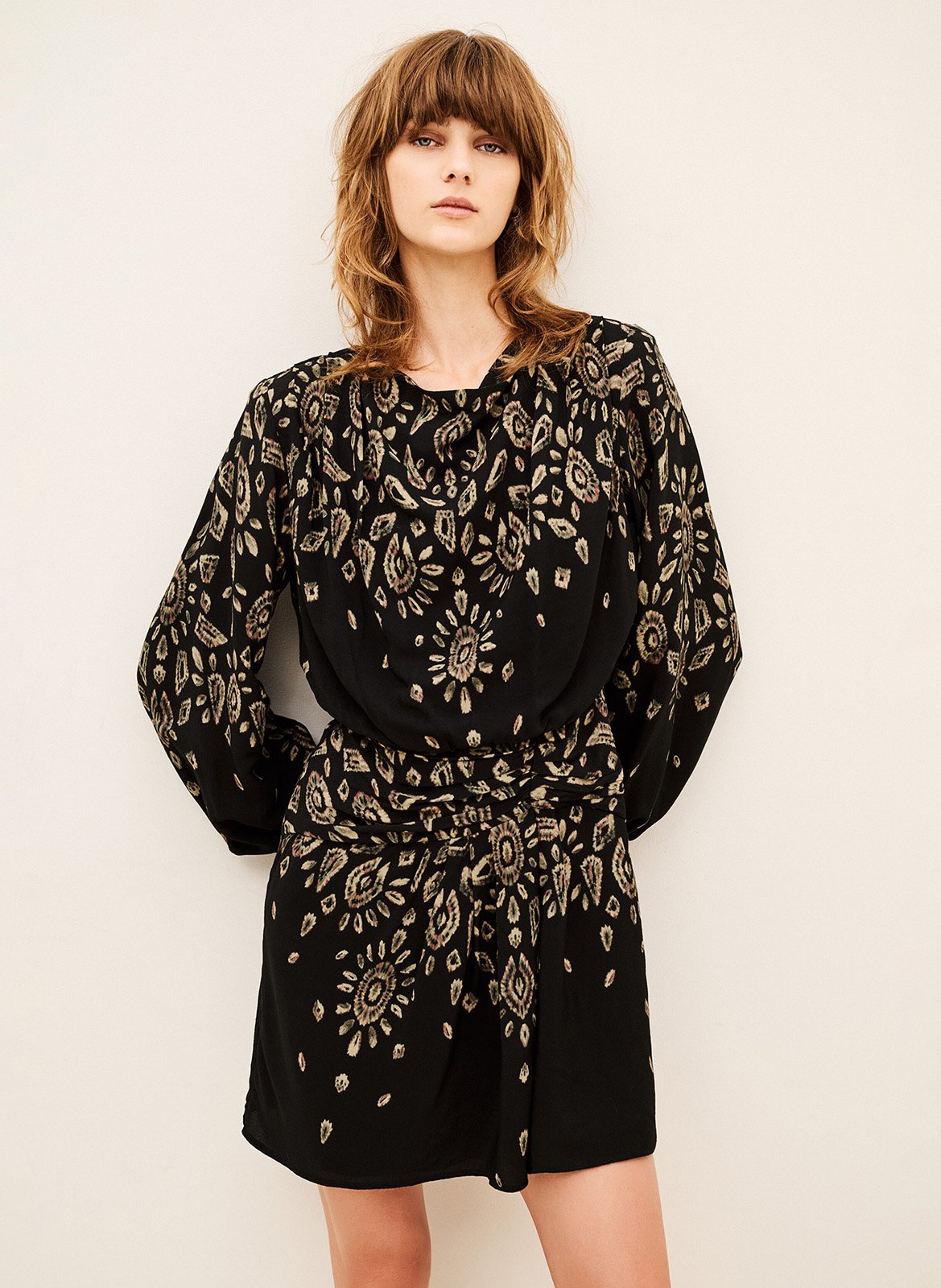 Gerade geschnittenes Kurzkleid mit Rundhalsausschnitt BA&SH Schwarz