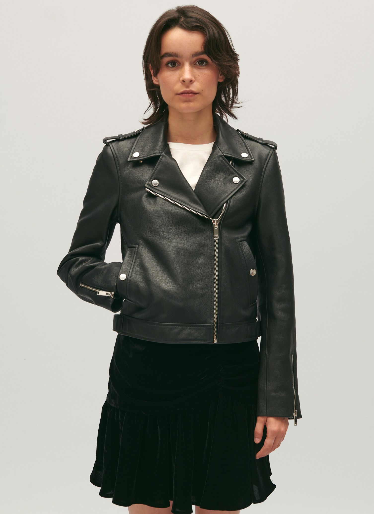 Veste courte en cuir grain Noir