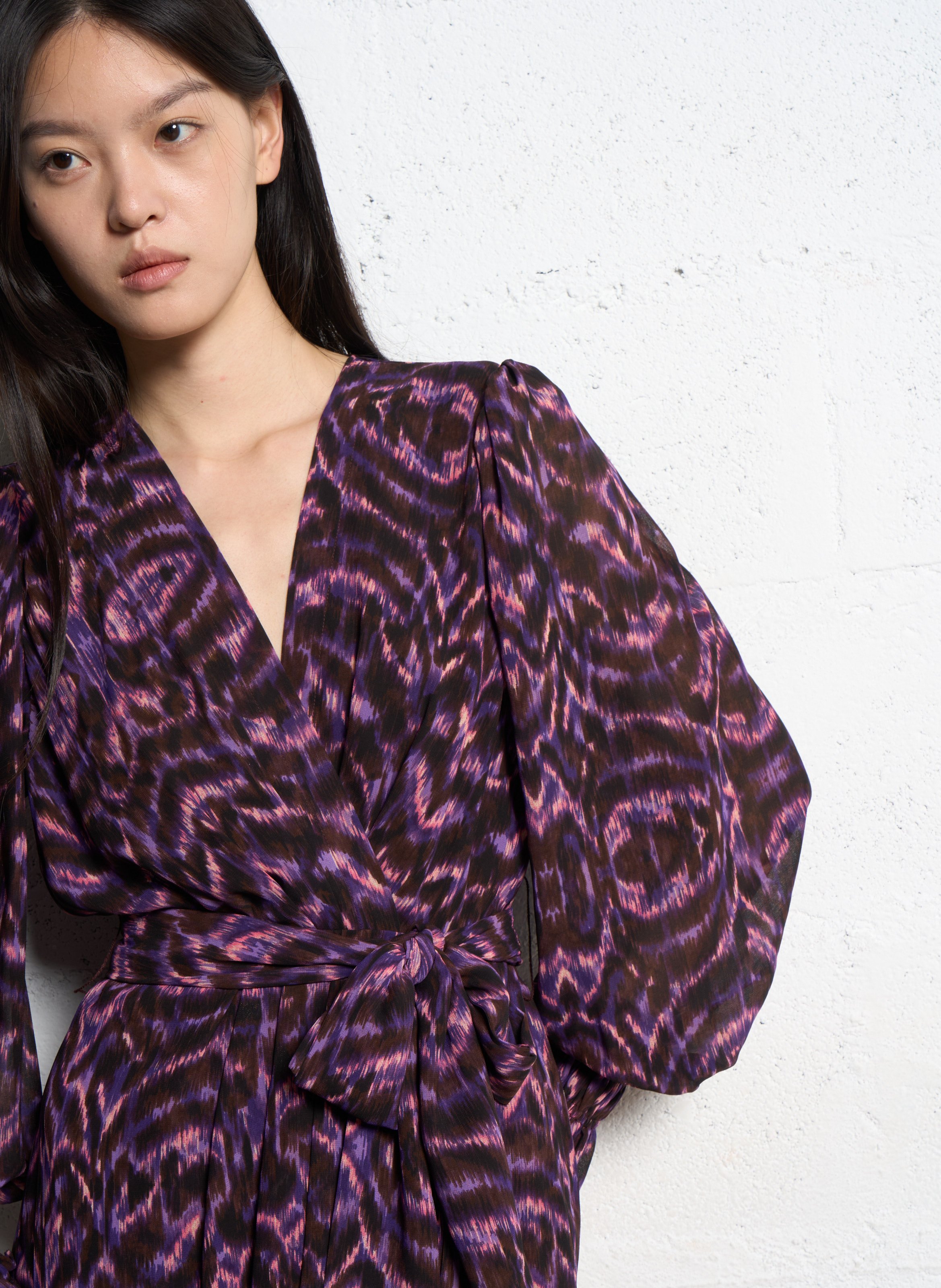 Robe courte cintrée col V SUNCOO Violet