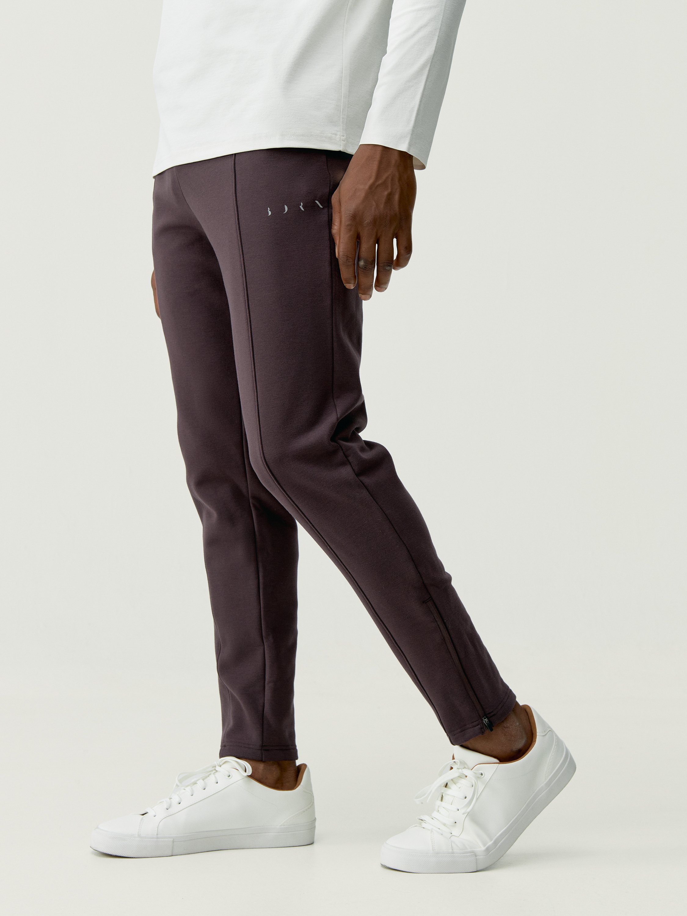 Performance athleisure sports pants BORN LIVING YOGA Red