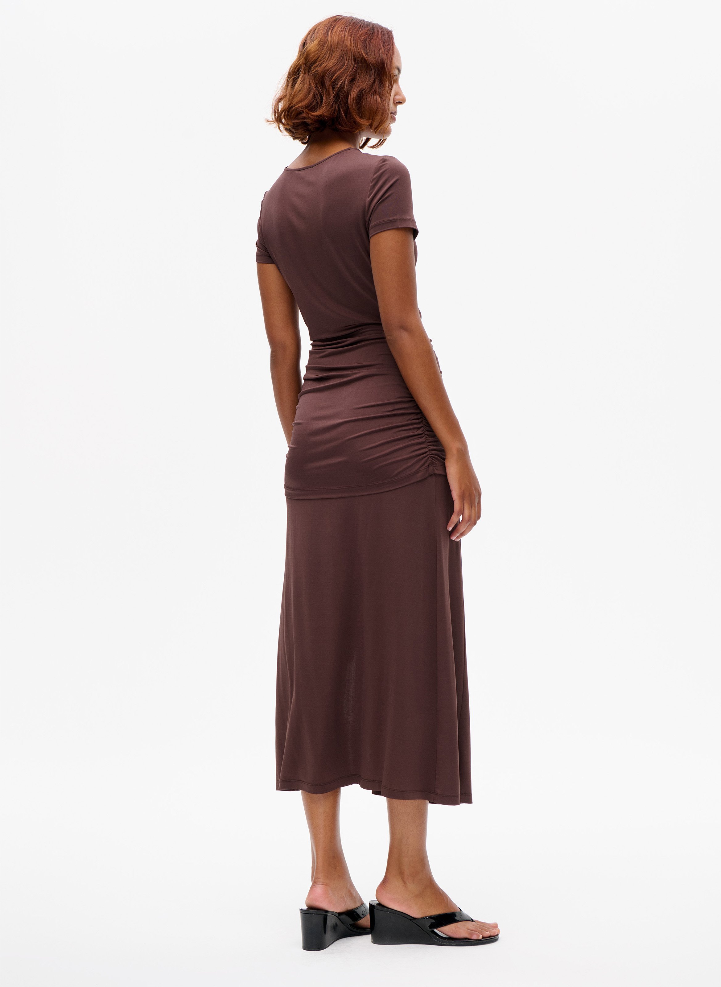 Lange jurk met ronde hals BAUM UND PFERDGARTEN Brown