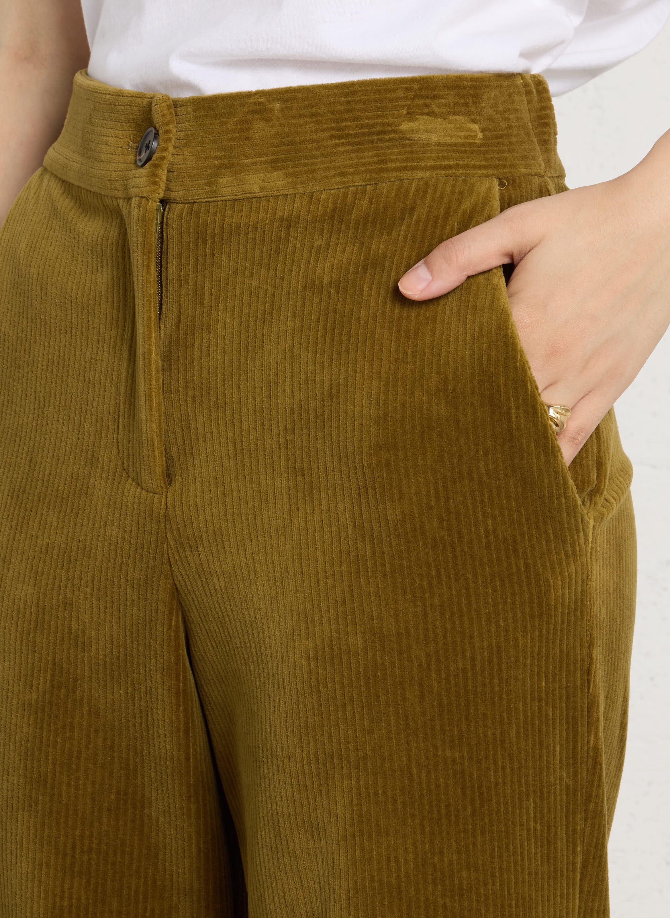 Samthose aus gemischtem Baumwollcord-Samt NICE THINGS Grun