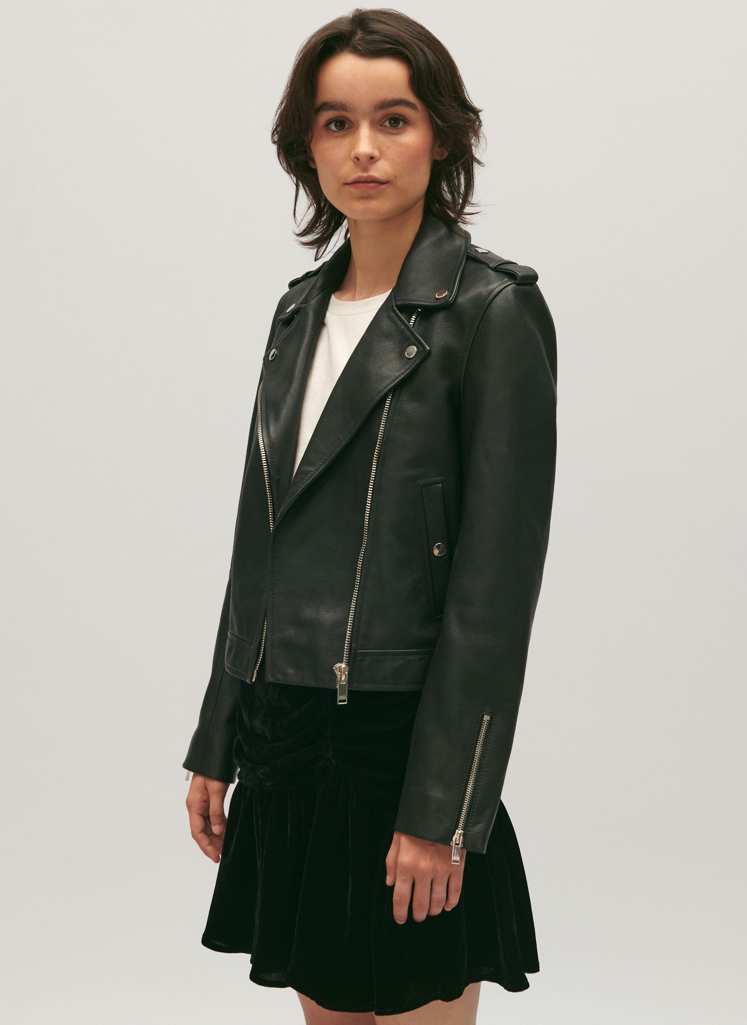 Veste courte en cuir grain Noir