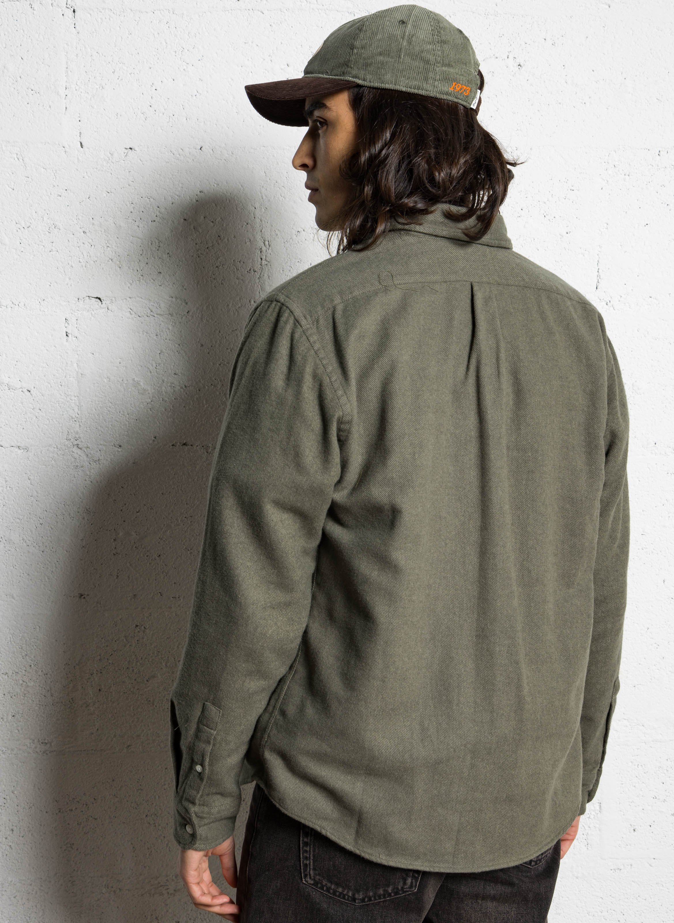 Bio-Baumwollbluse mit klassischem Kragen COLORFUL STANDARD Grun