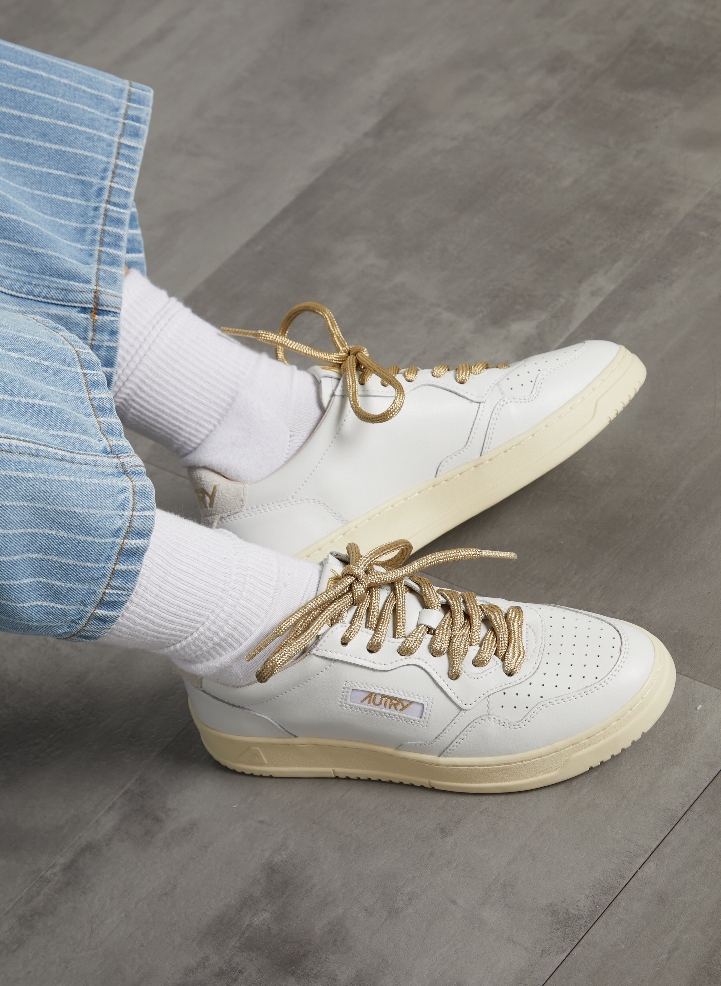 Low leather sneakers AUTRY Pink