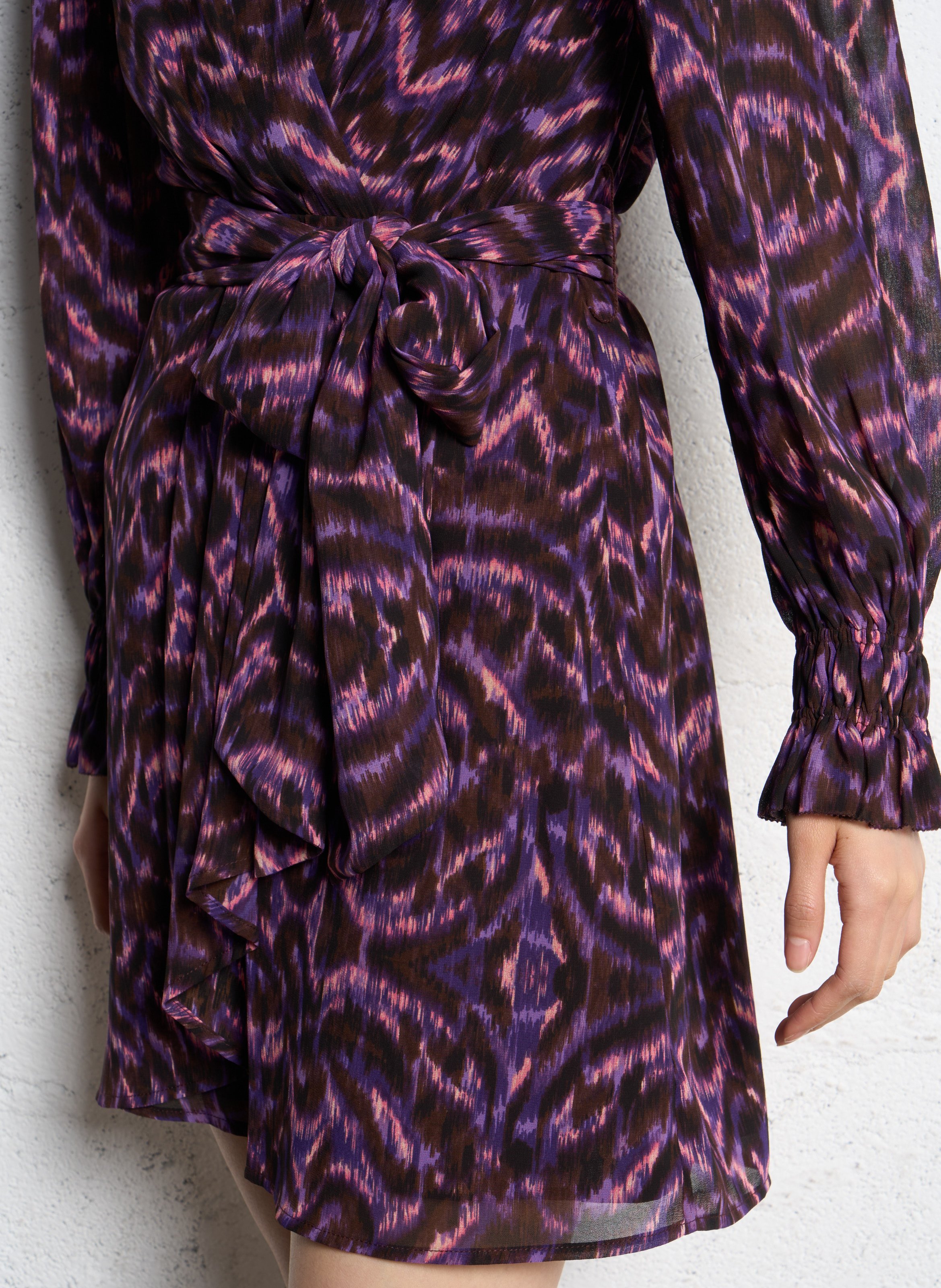 Robe courte cintrée col V SUNCOO Violet