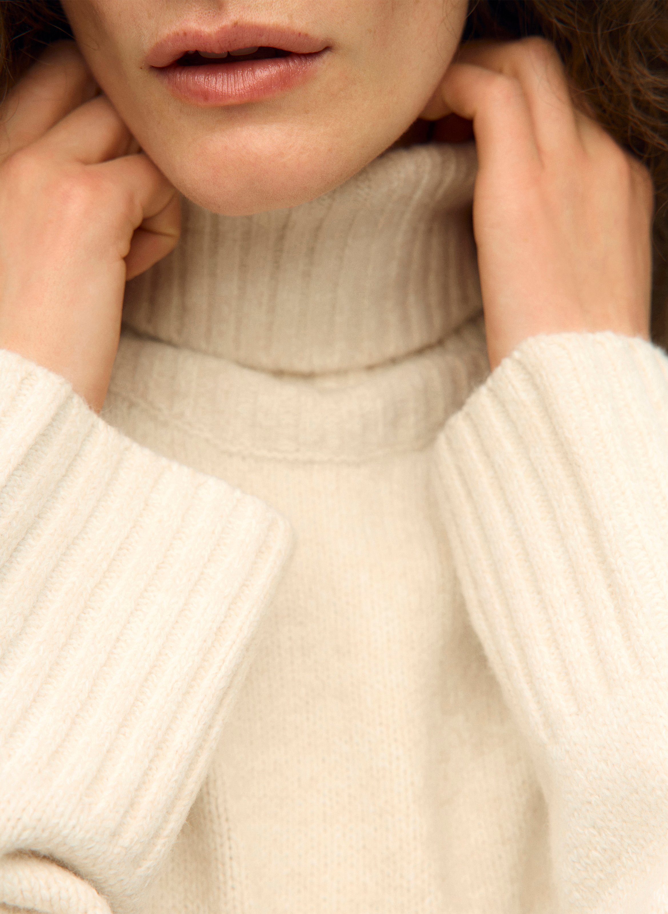 Oversize Rollkragenpullover OBJECT Beige