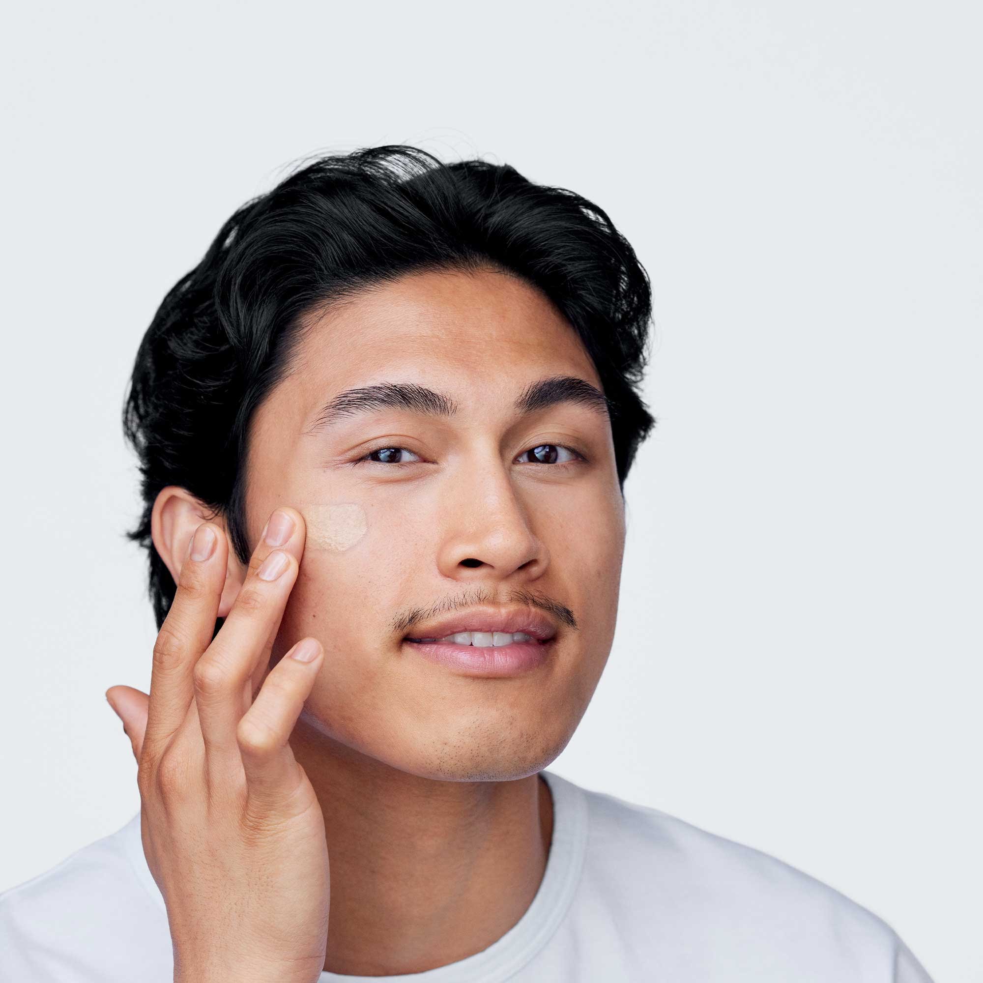 Anti-Blemish Solutions™ - Fond de Teint Liquide Anti-imperfections CLINIQUE Cn 52 neutral