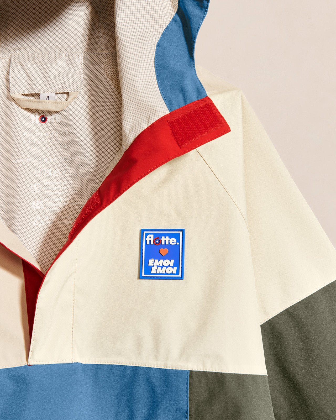 The khaki rain cape EMOI EMOI Green