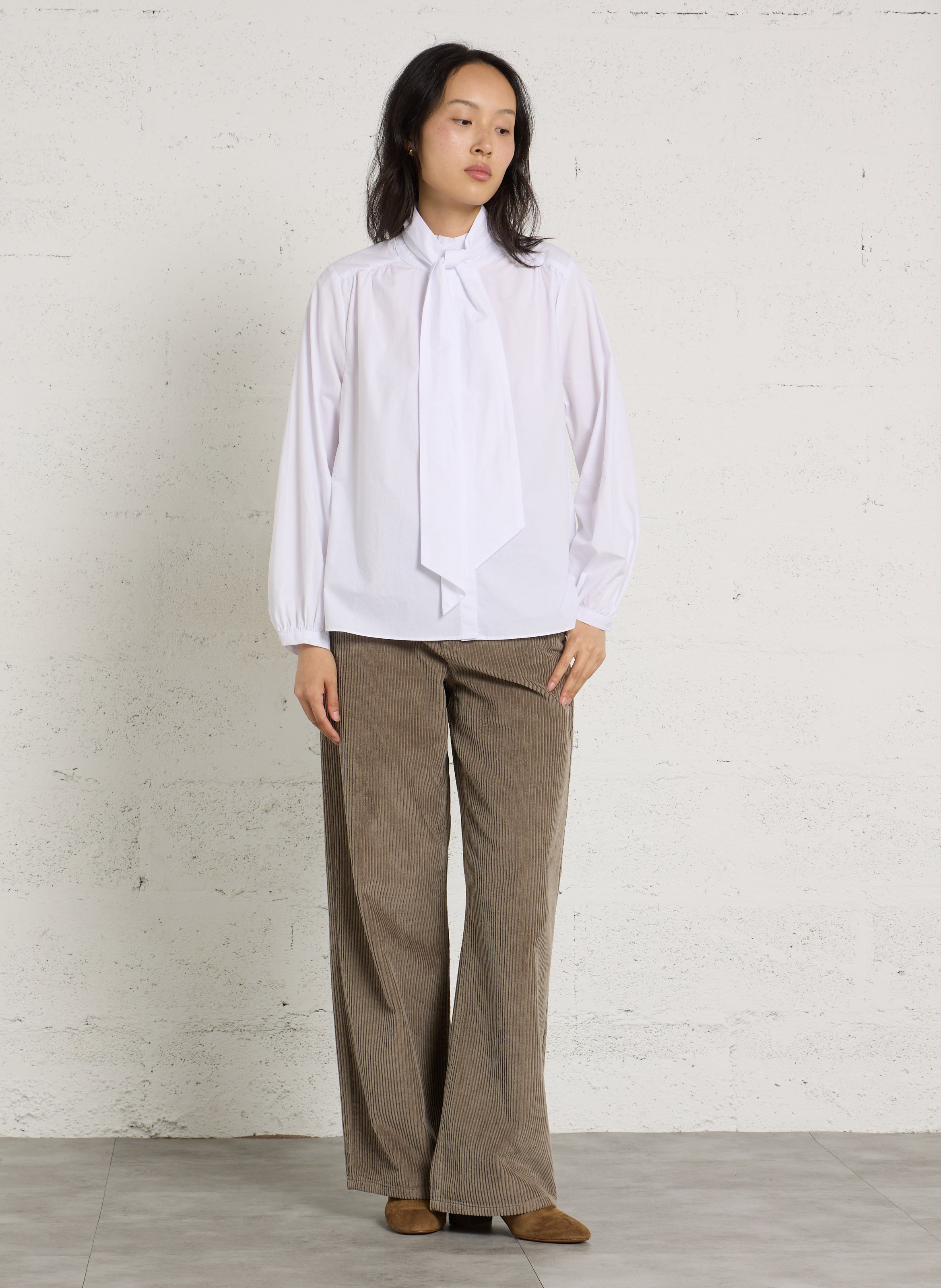 Loose-fitting cotton shirt with a tie SUD EXPRESS White