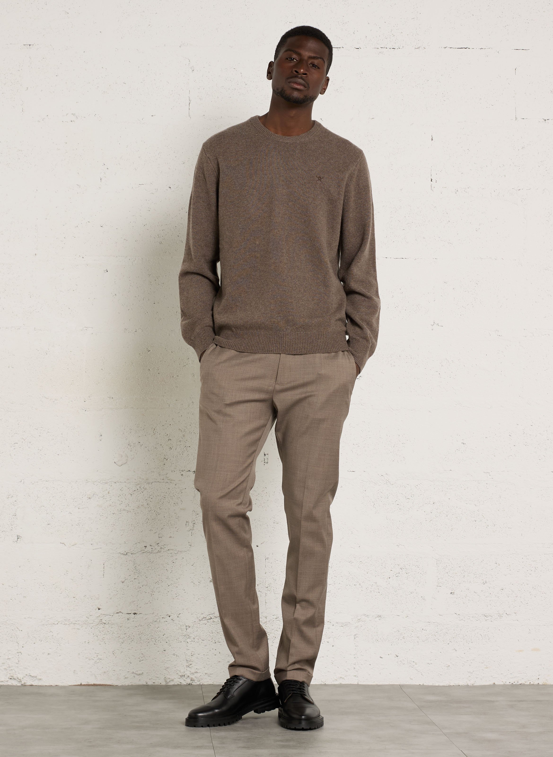 Pull droit col rond brodé en laine HACKETT Beige
