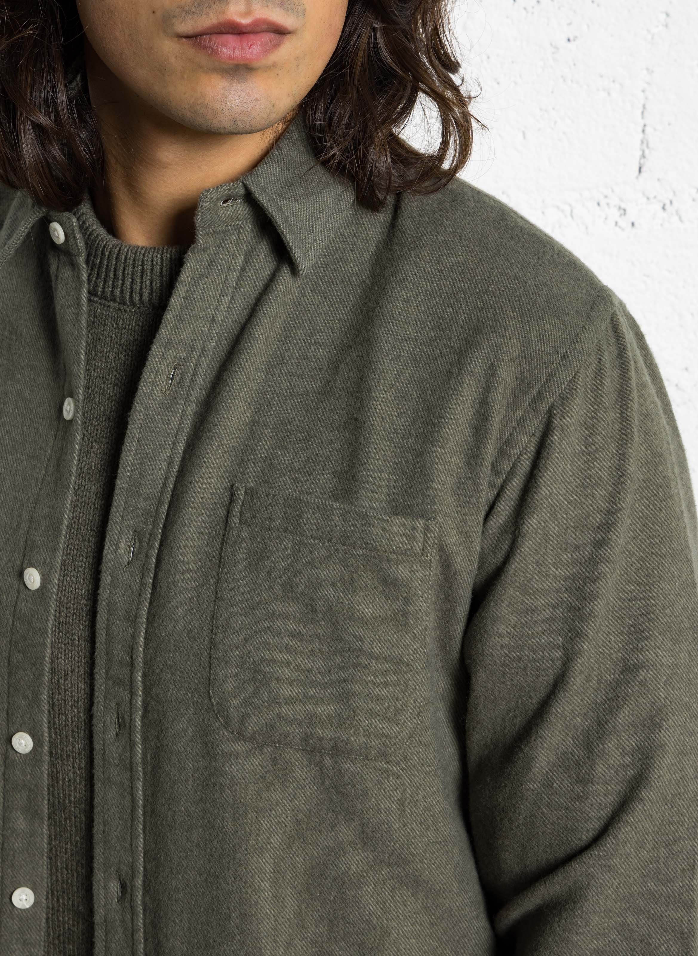 Bio-Baumwollbluse mit klassischem Kragen COLORFUL STANDARD Grun