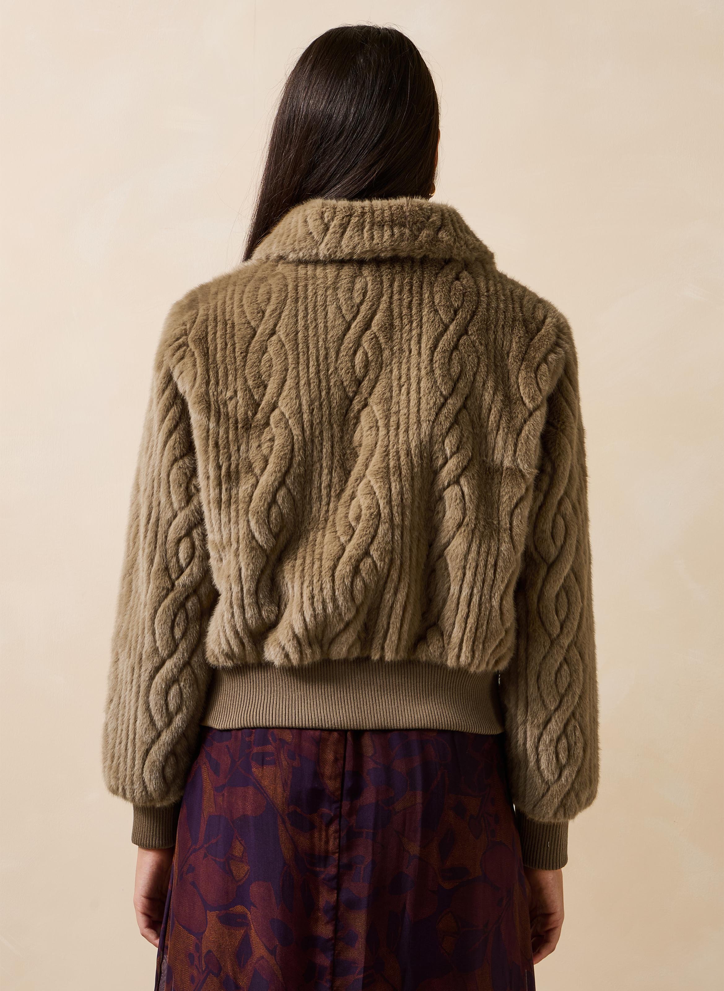 Manteau court effet fausse fourrure LA FEE MARABOUTEE Marron