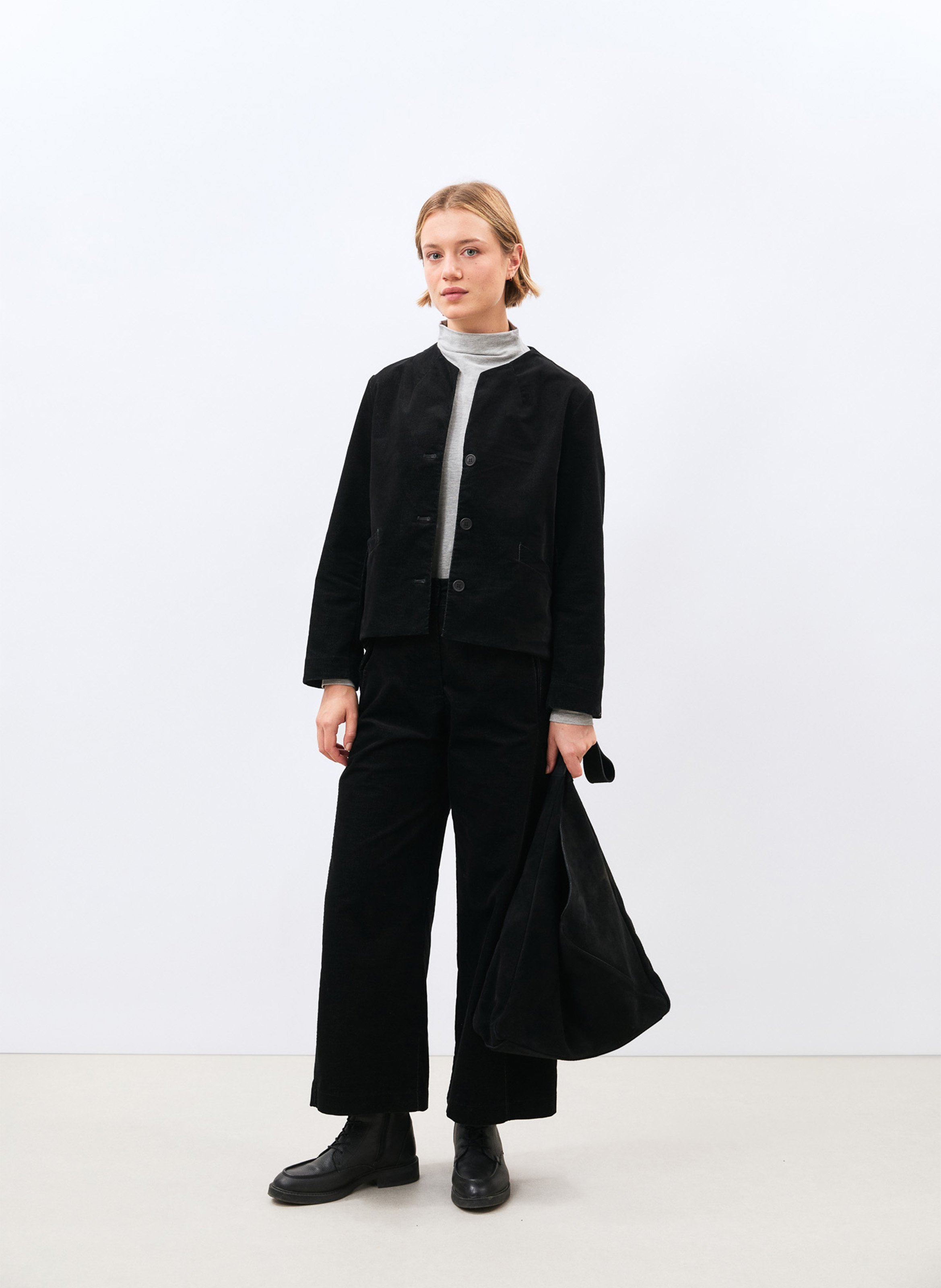 Veste droite en velours lisse HUMILITY Noir