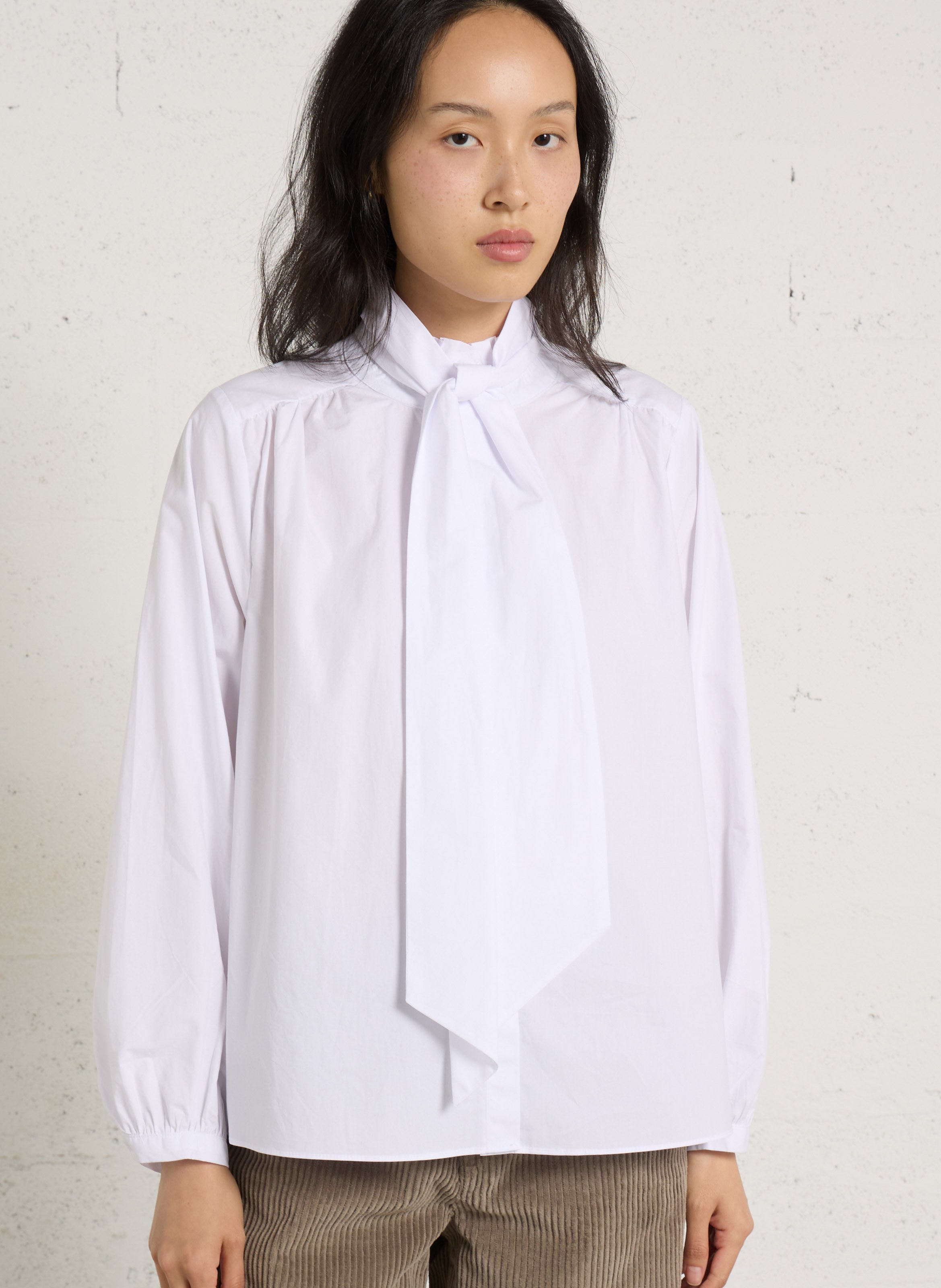 Loose-fitting cotton shirt with a tie SUD EXPRESS White