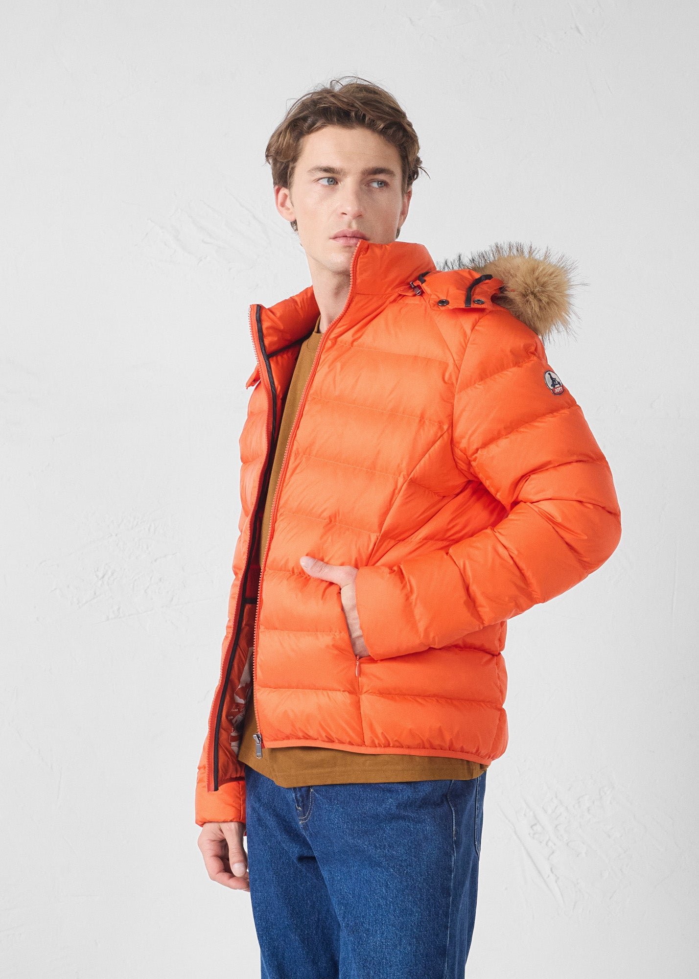 Short hooded prestige puffer jacket JOTT Red