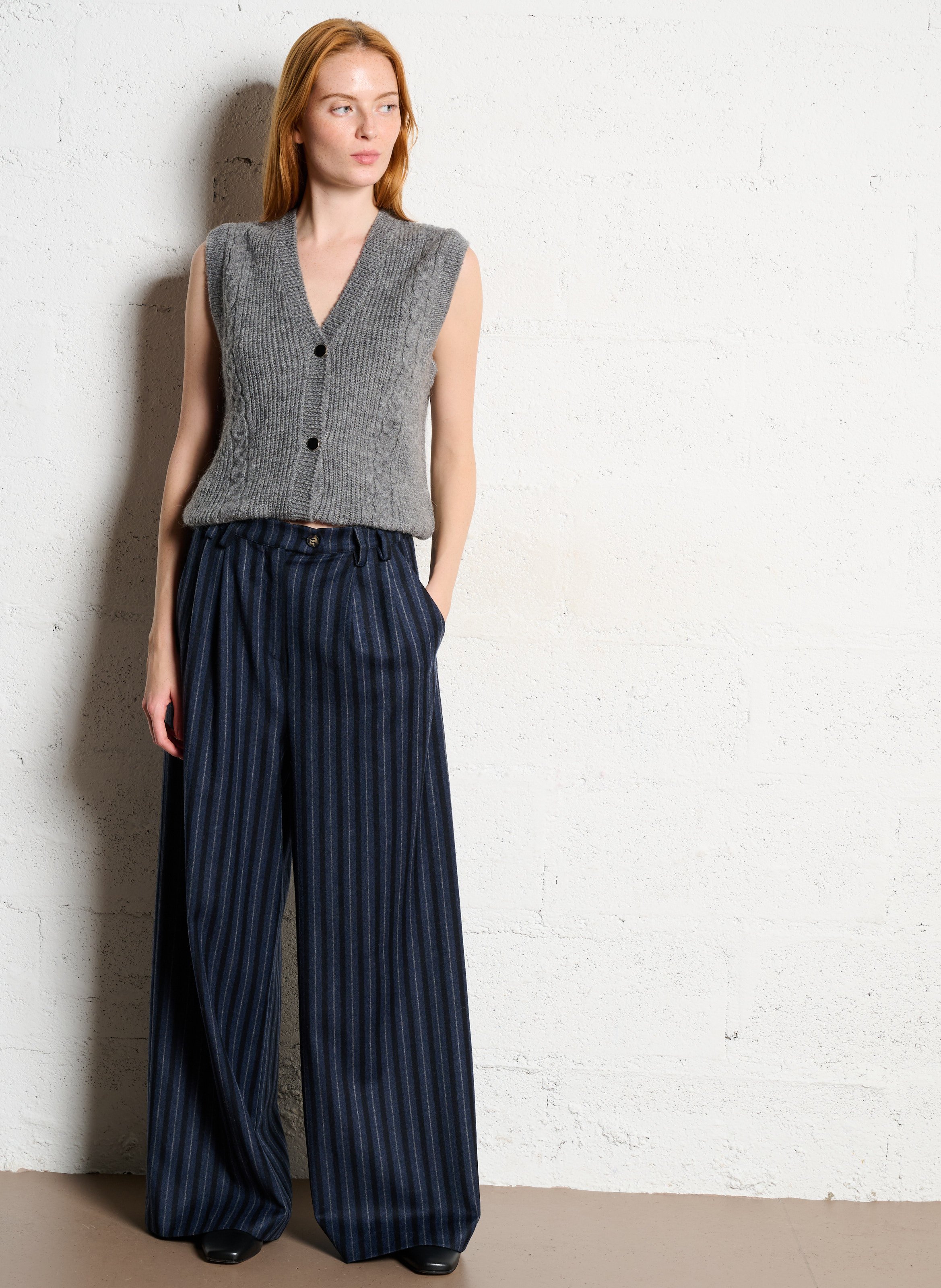 Mouwloos recht vest met V-hals I CODE Grijs