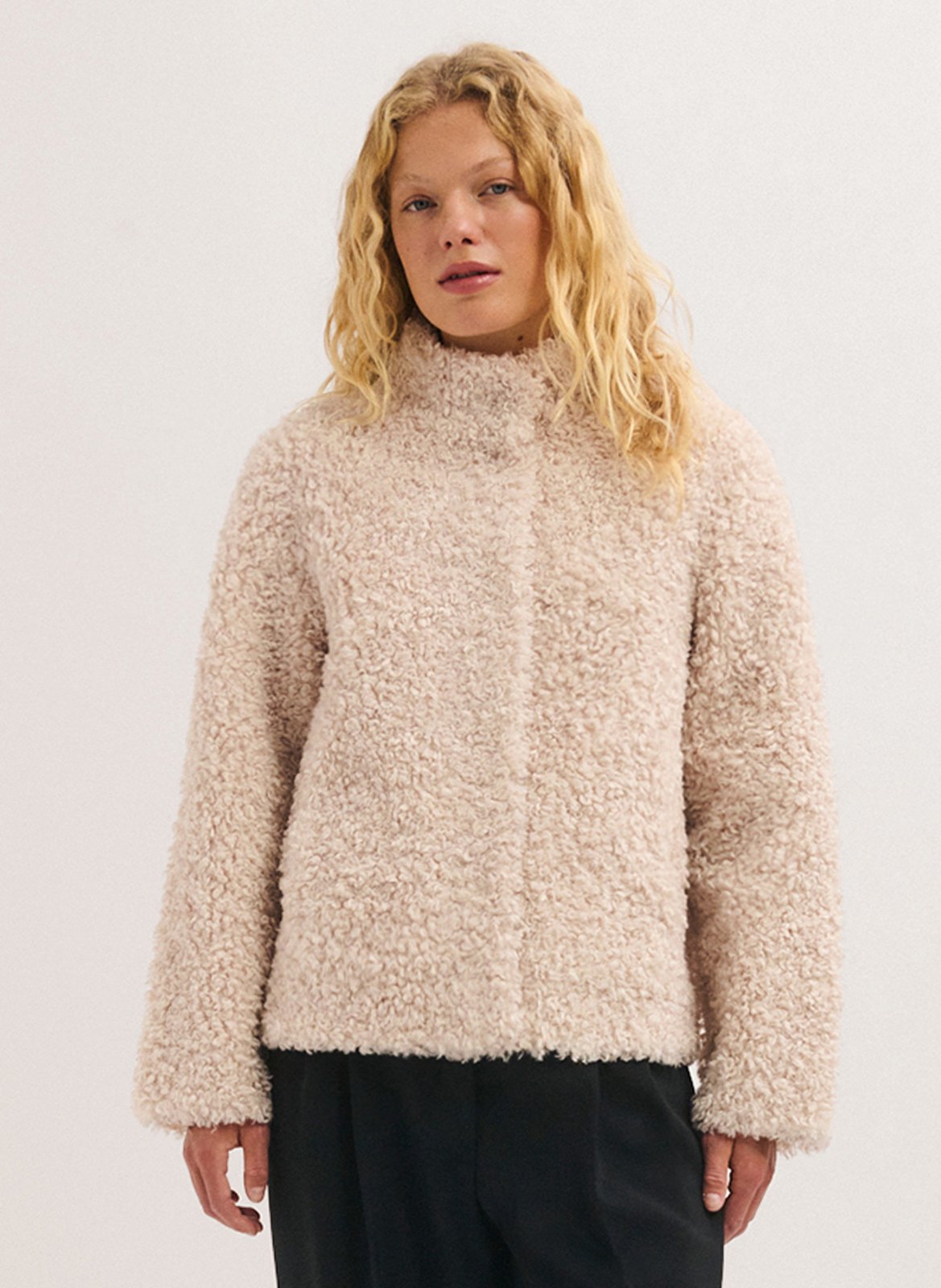 Manteau droit col montant en fourrure synthétique PABLO Beige
