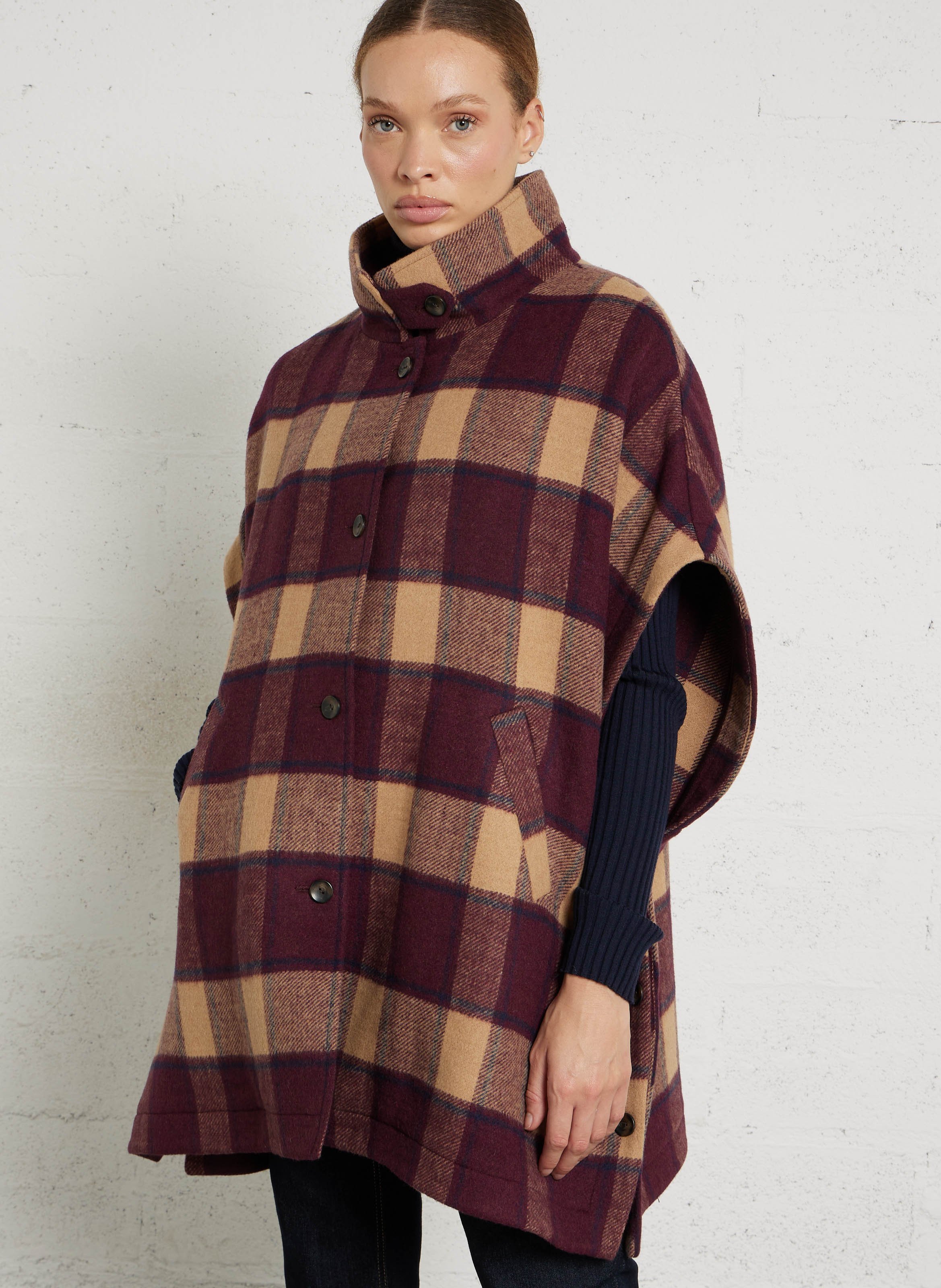 Oversize Cape mit Stehkragen in Karomuster MAISON 123