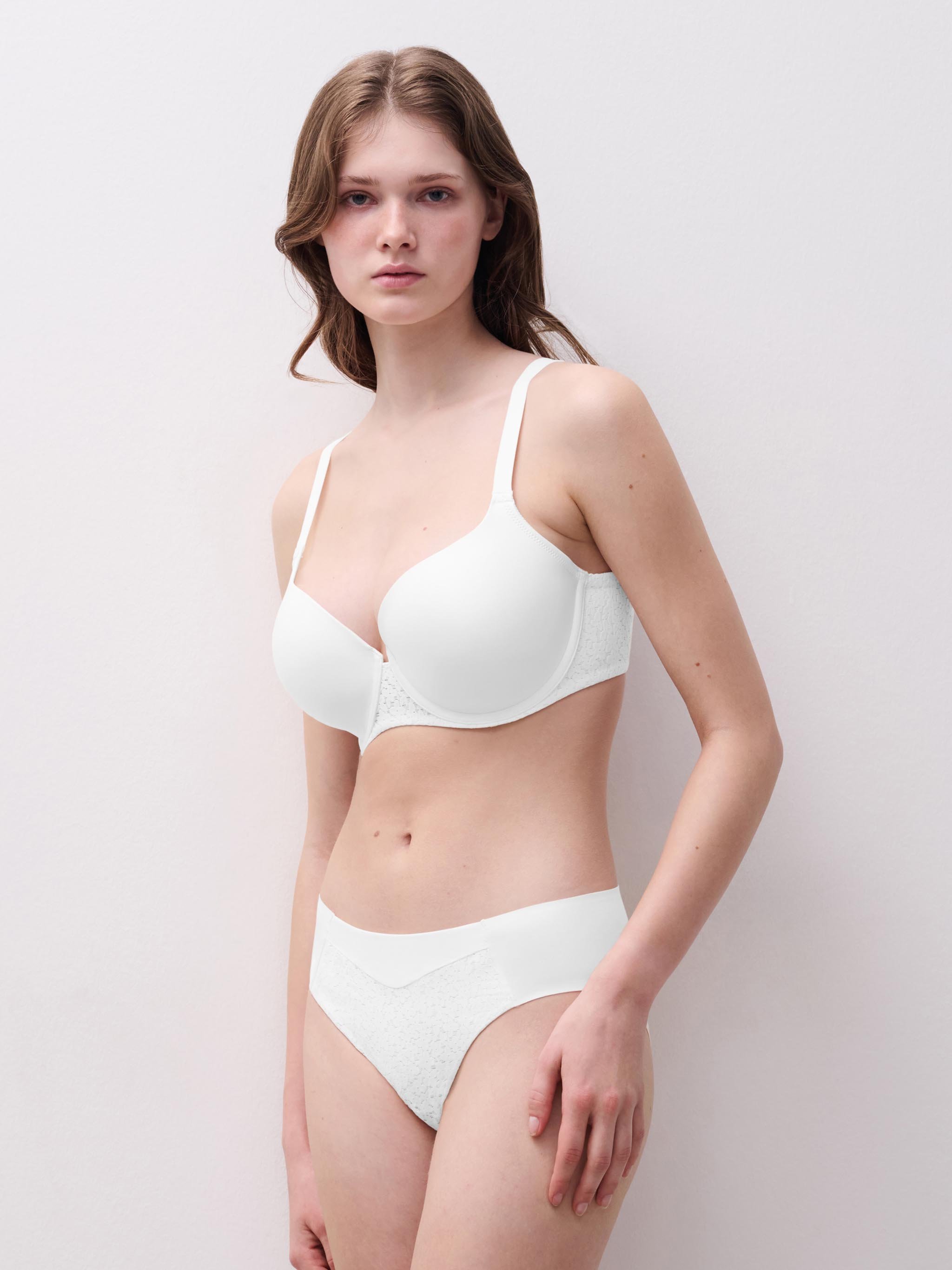 Full-cup bra CHANTELLE White