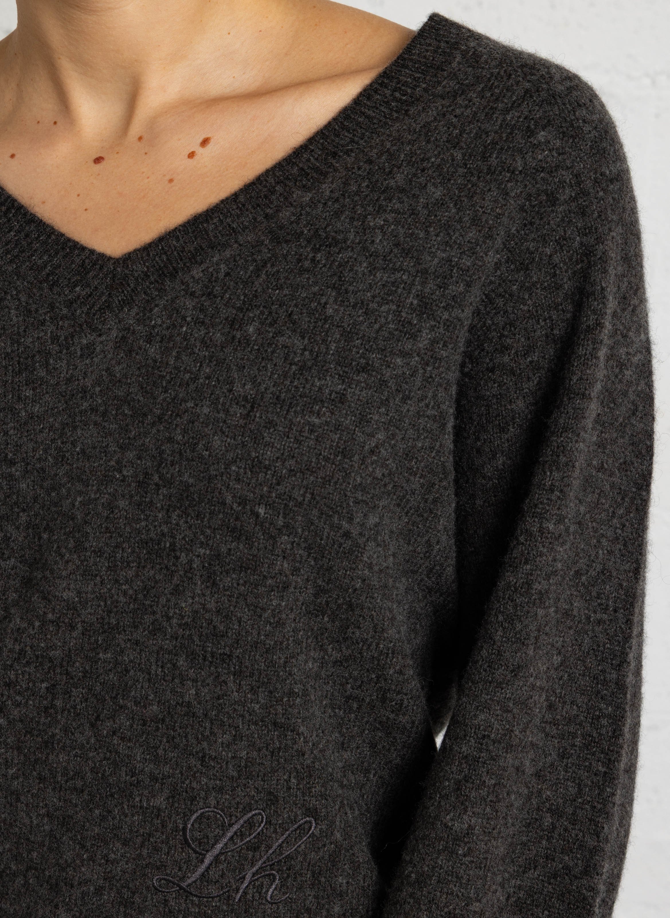 Straight V-neck wool sweater LEON & HARPER Grey