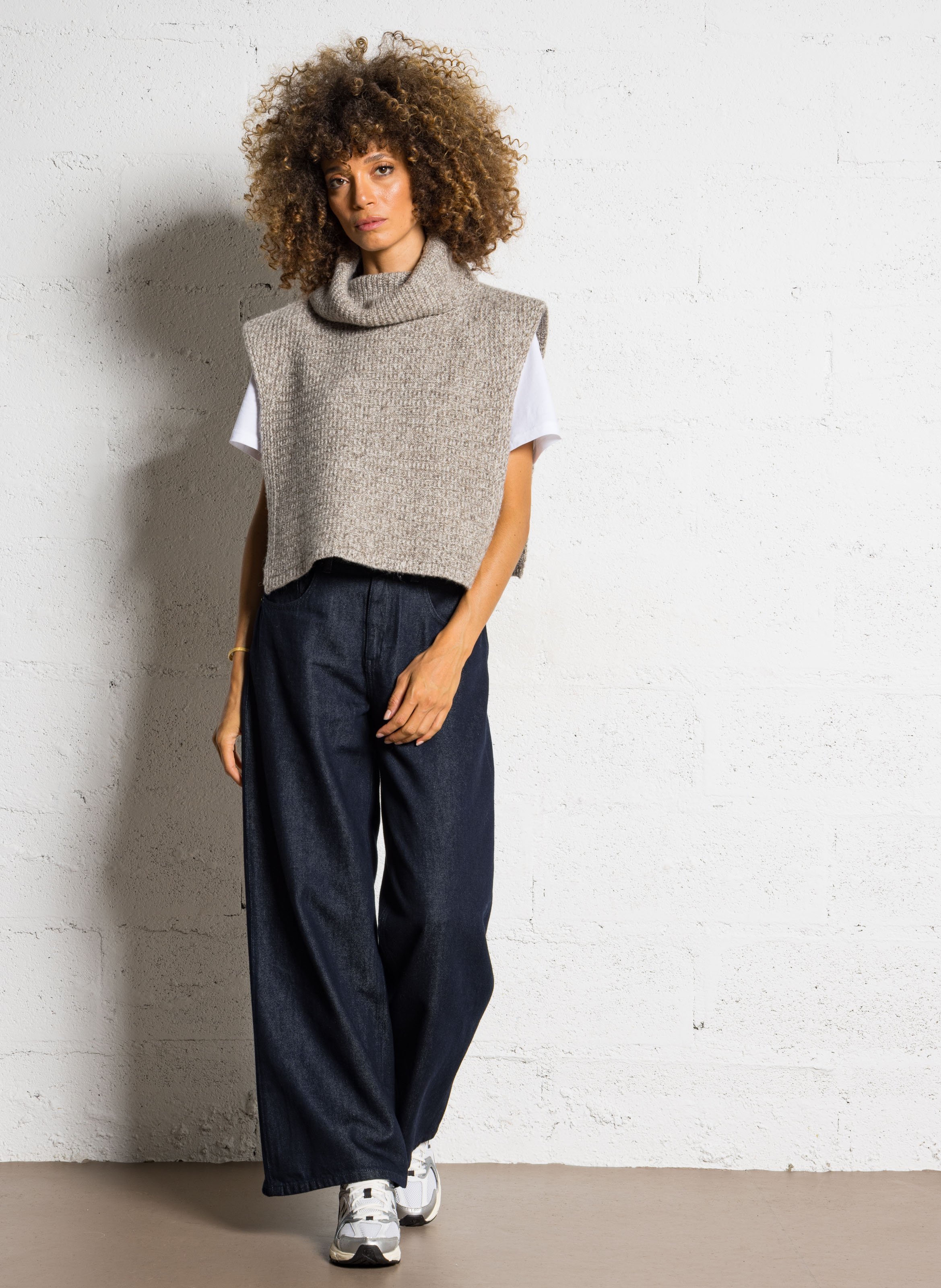 Rollkragenpullover aus melierter Strickware - Look 1