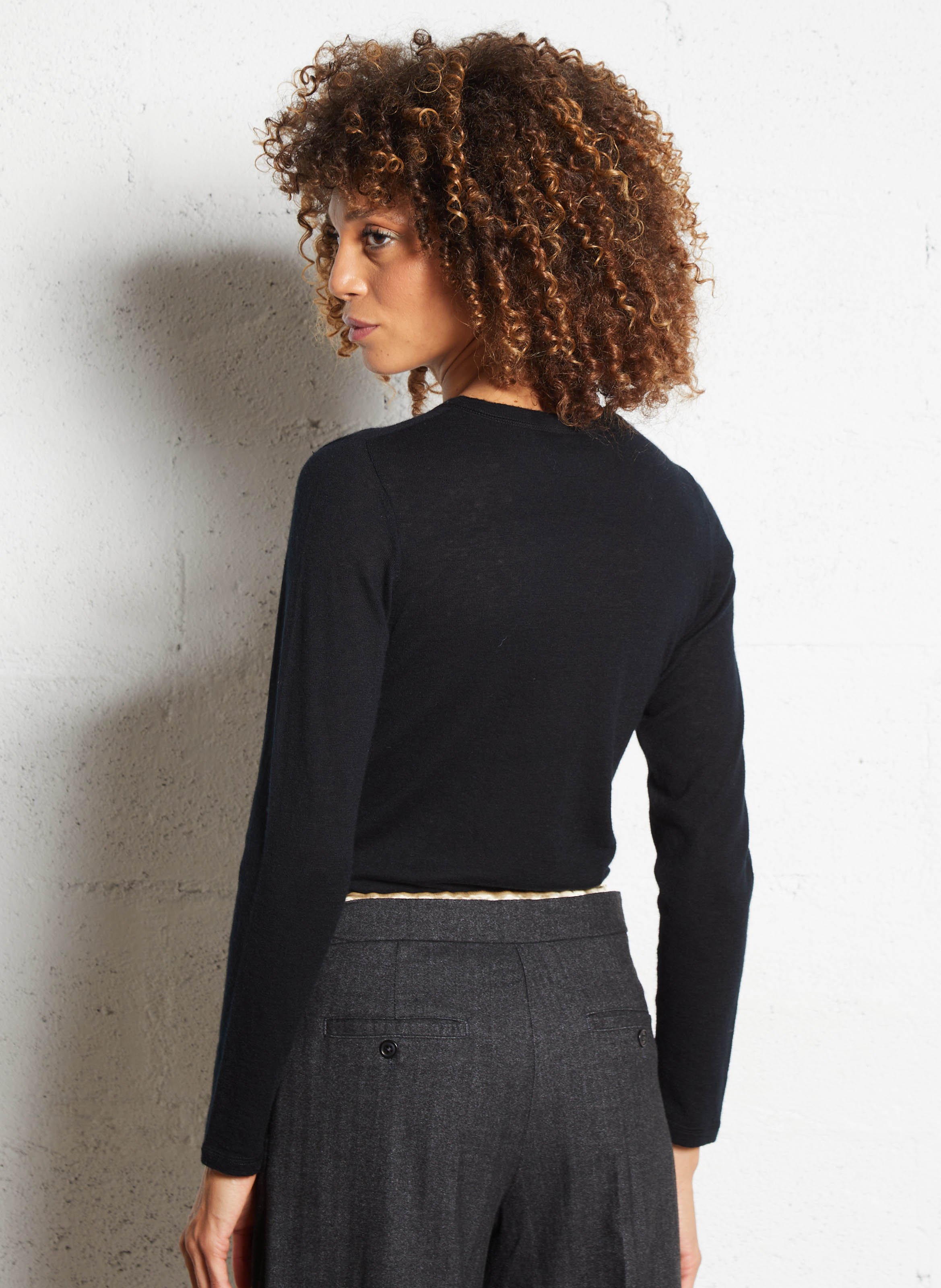 Pull droit col rond en cachemire MAJESTIC FILATURES Noir