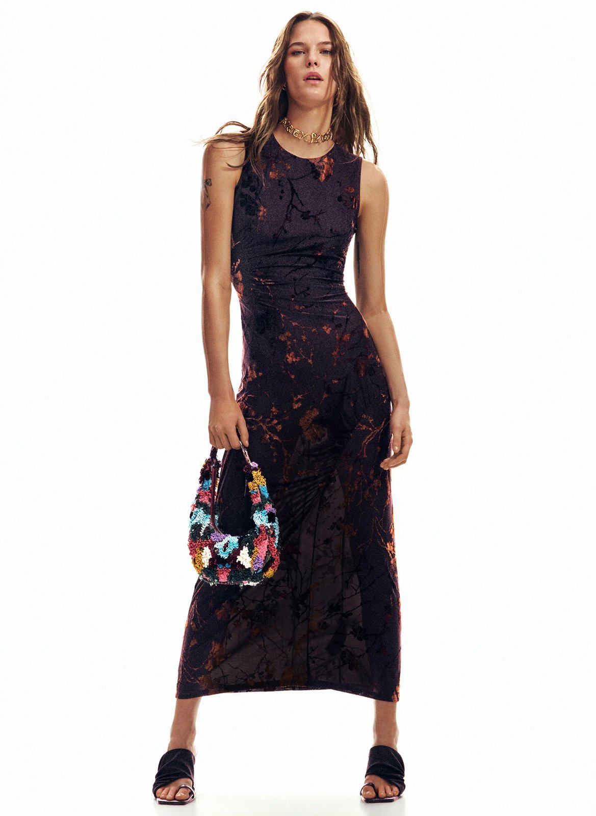 Langes Kleid mit Rundhalsausschnitt DESIGUAL Braun