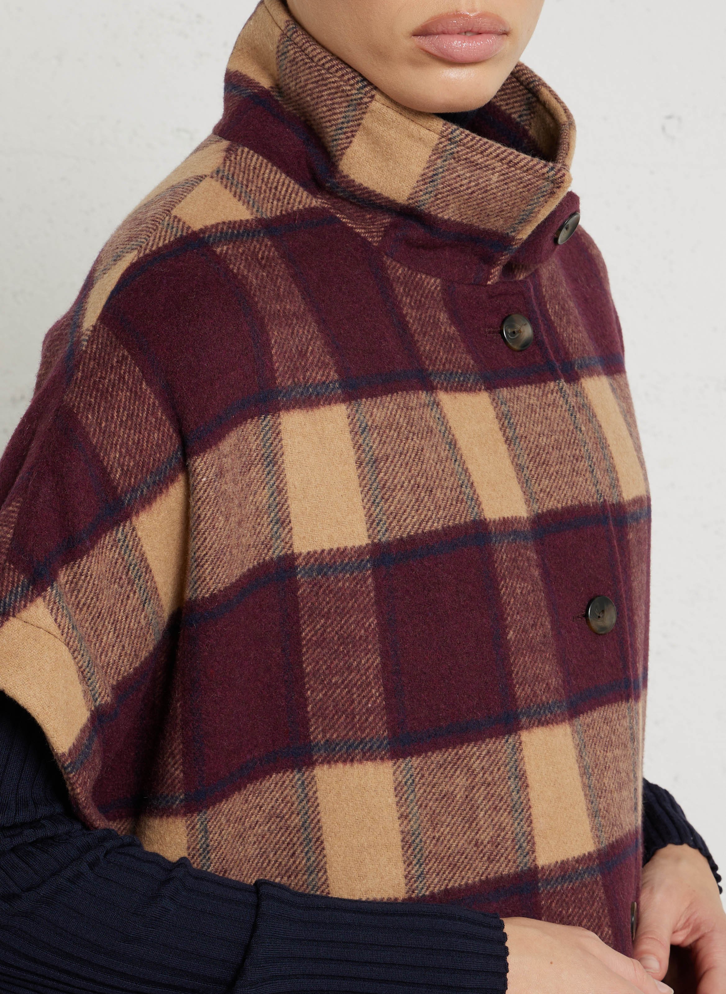 Oversize Cape mit Stehkragen in Karomuster Rot