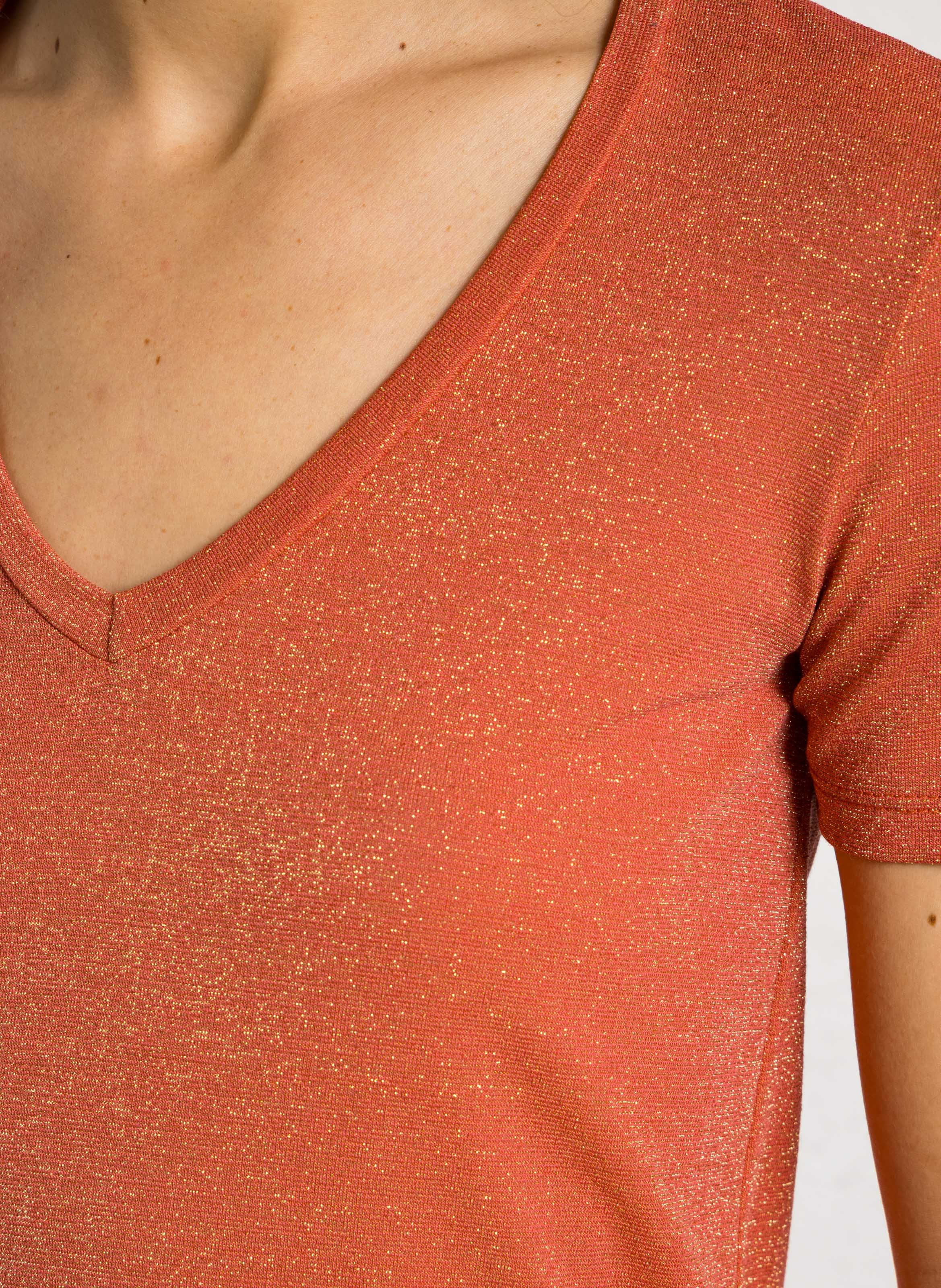 T-shirt col V en fibres métallisées PLEASE Orange