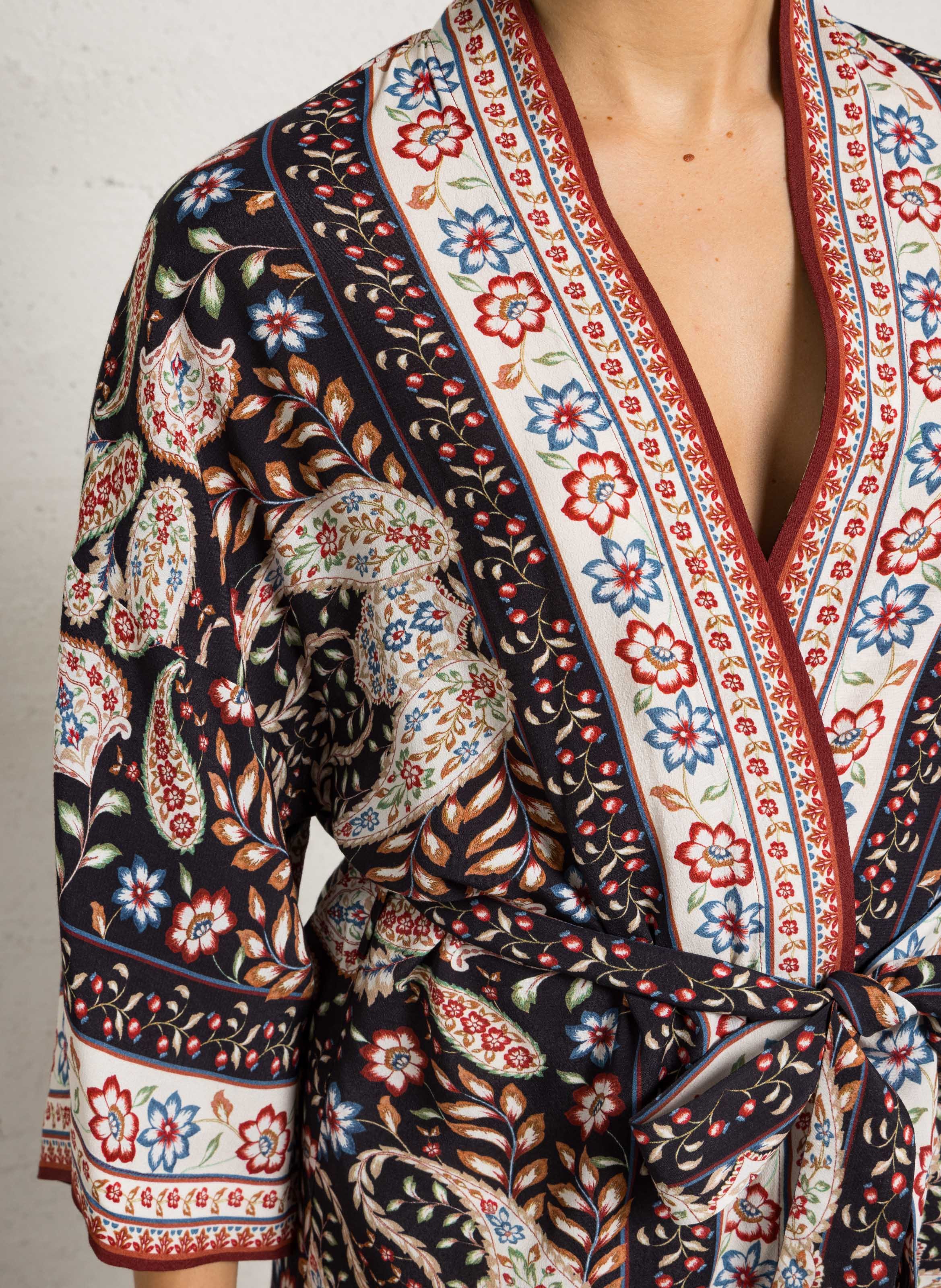 Bedruckte Kimonojacke Schwarz